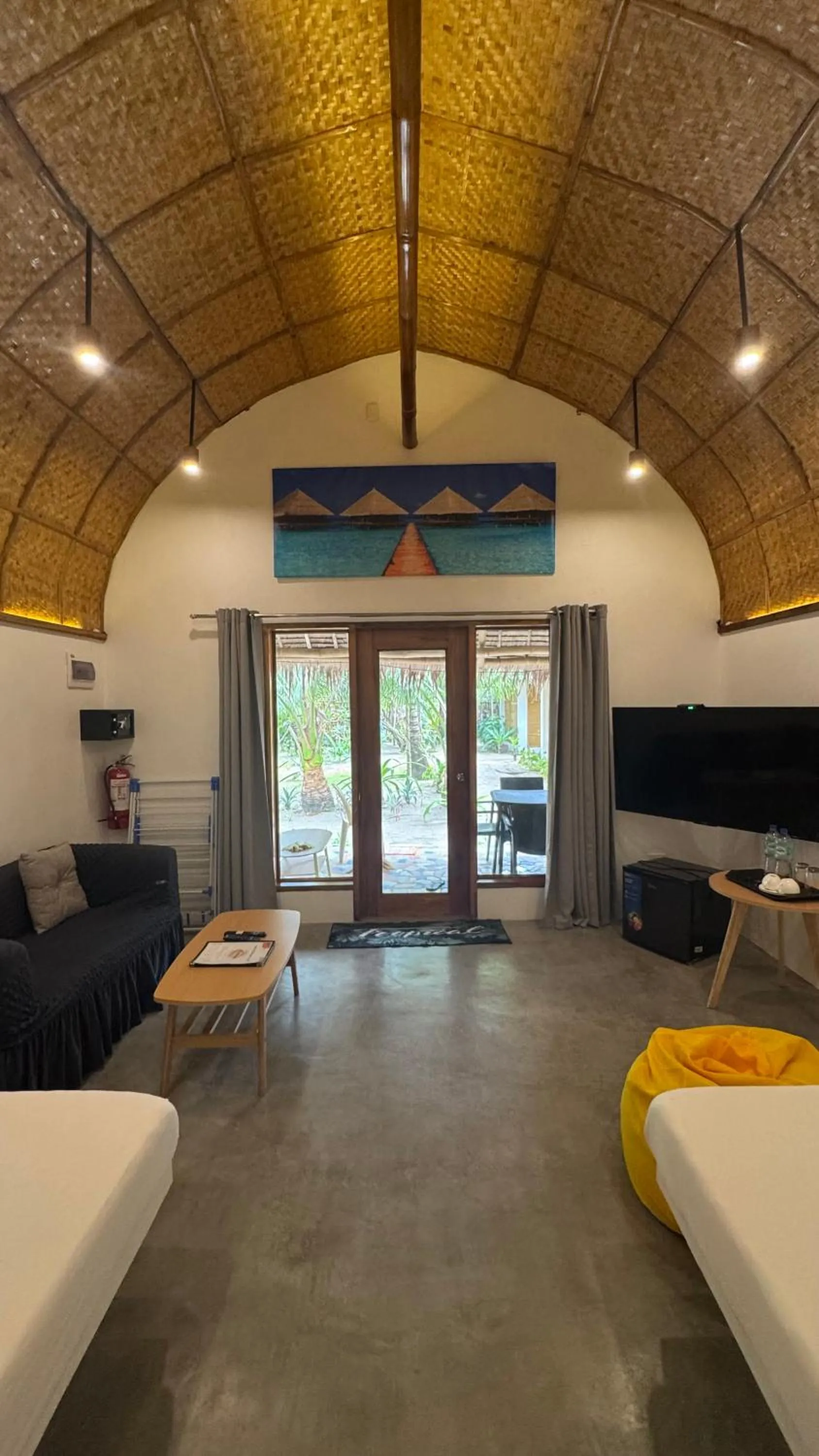 TV and multimedia, Bed in Footprints Beach Resort