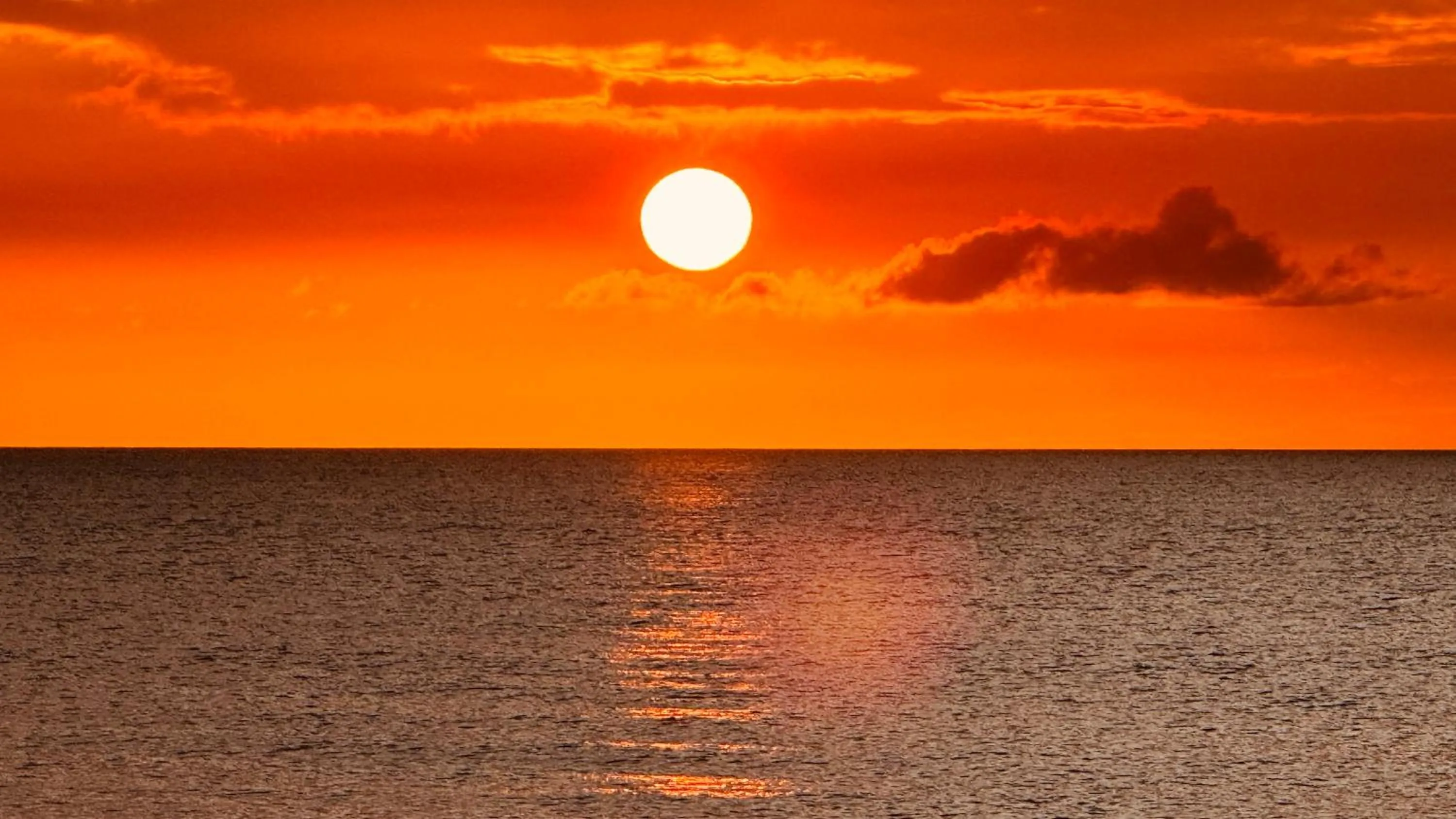 Sunset in Footprints Beach Resort