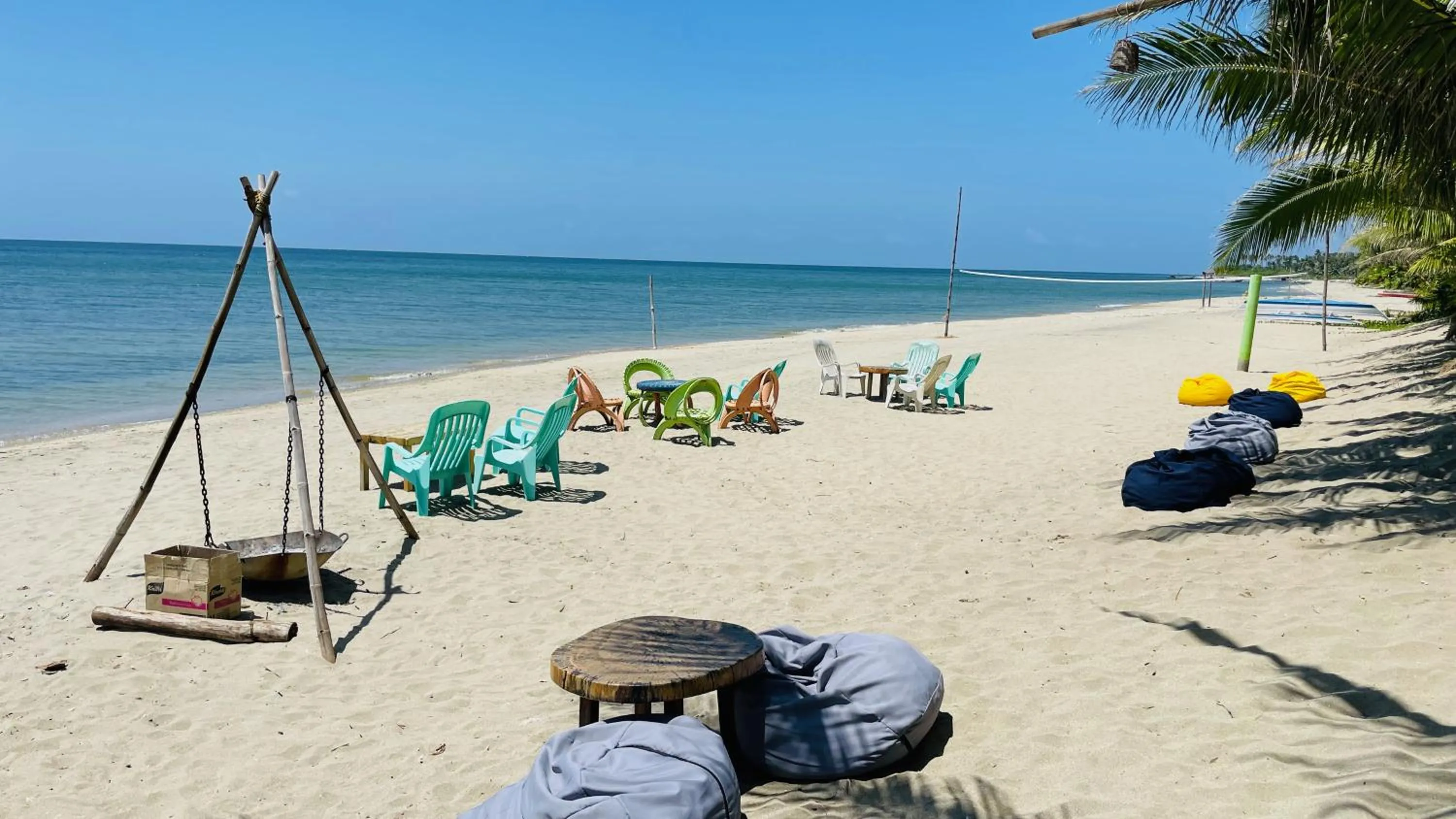 Beach in Footprints Beach Resort