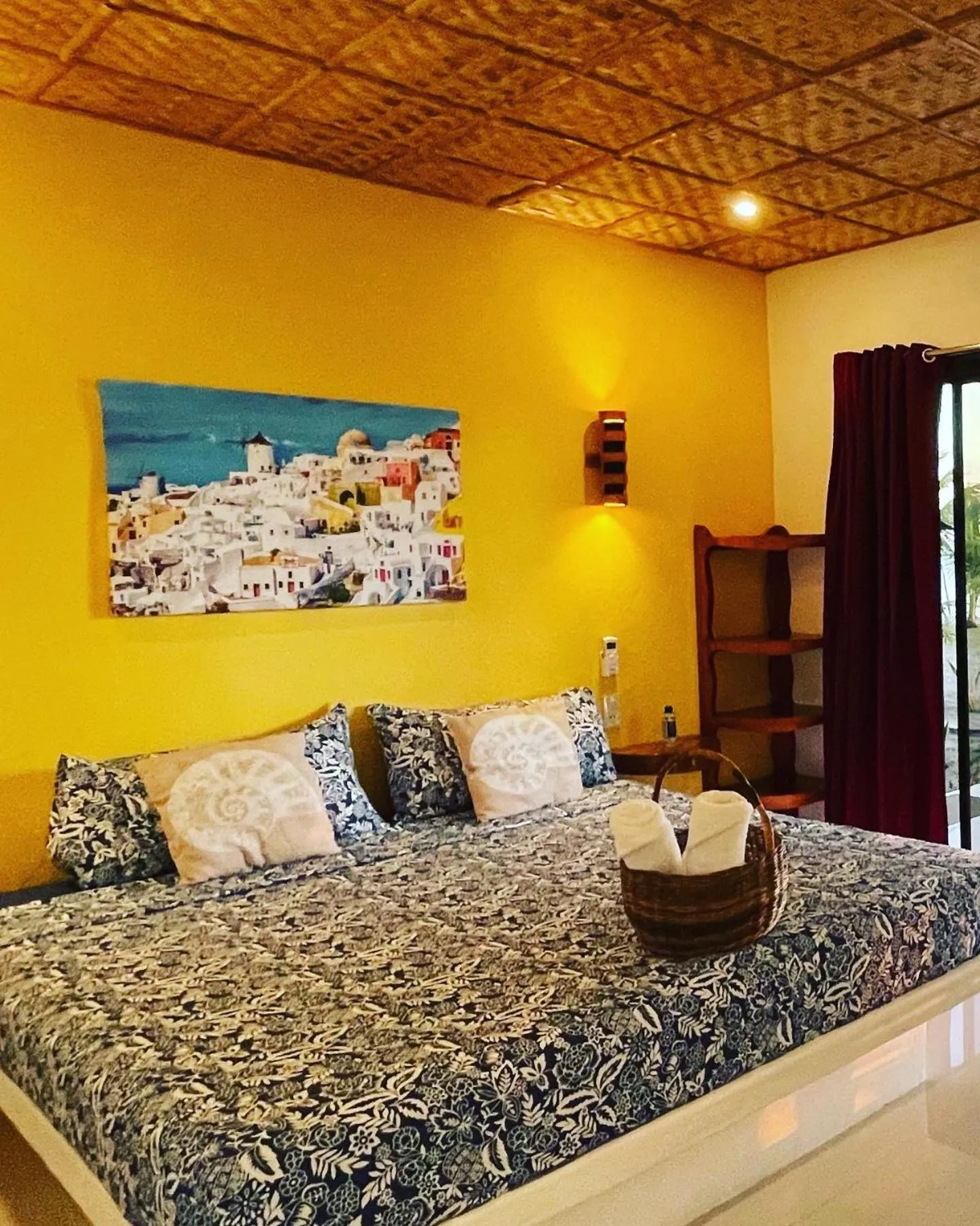 Bed in Footprints Beach Resort