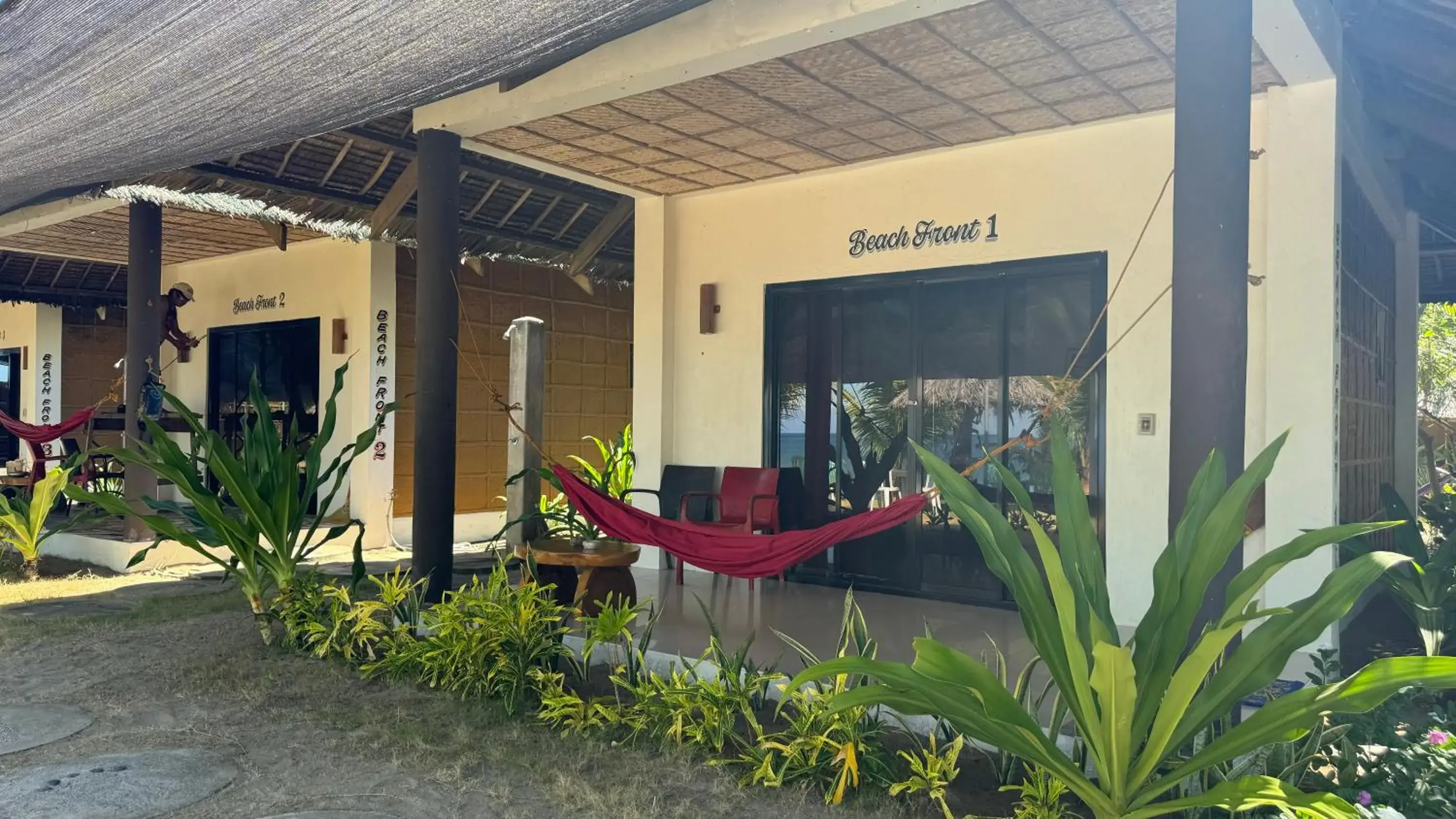 Bungalow - Beach Front in Footprints Beach Resort Bungalow - Beach Front in Footprints Beach Resort