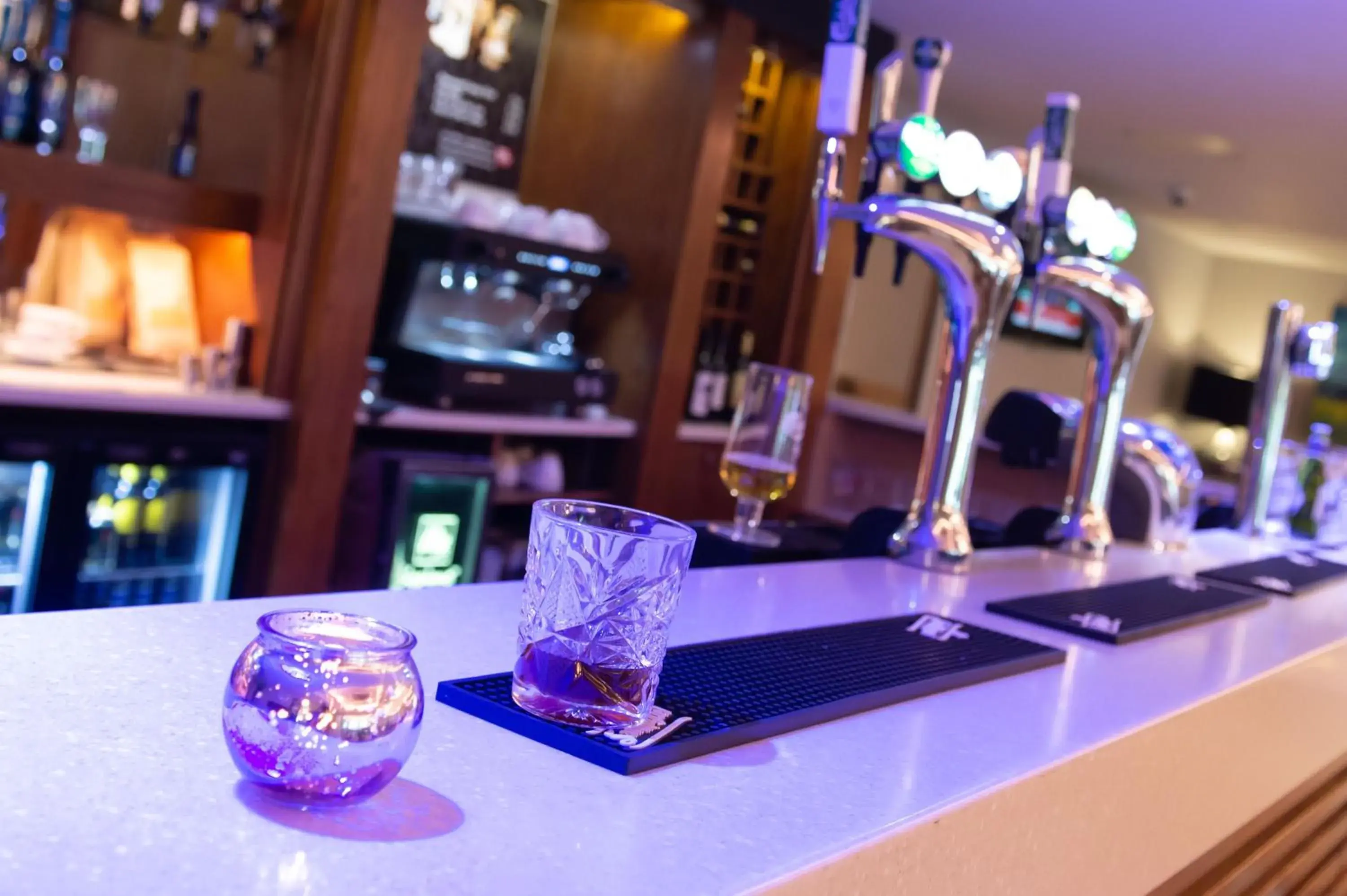 Lounge or bar in Best Western Appleby Park Hotel Lounge or bar in Best Western Appleby Park Hotel