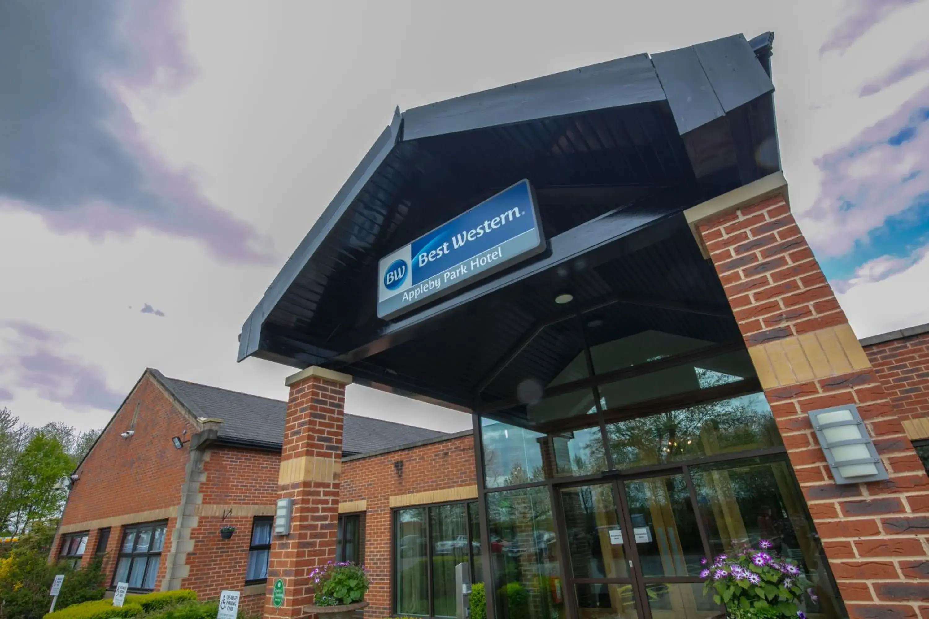 Property building in Best Western Appleby Park Hotel Property building in Best Western Appleby Park Hotel