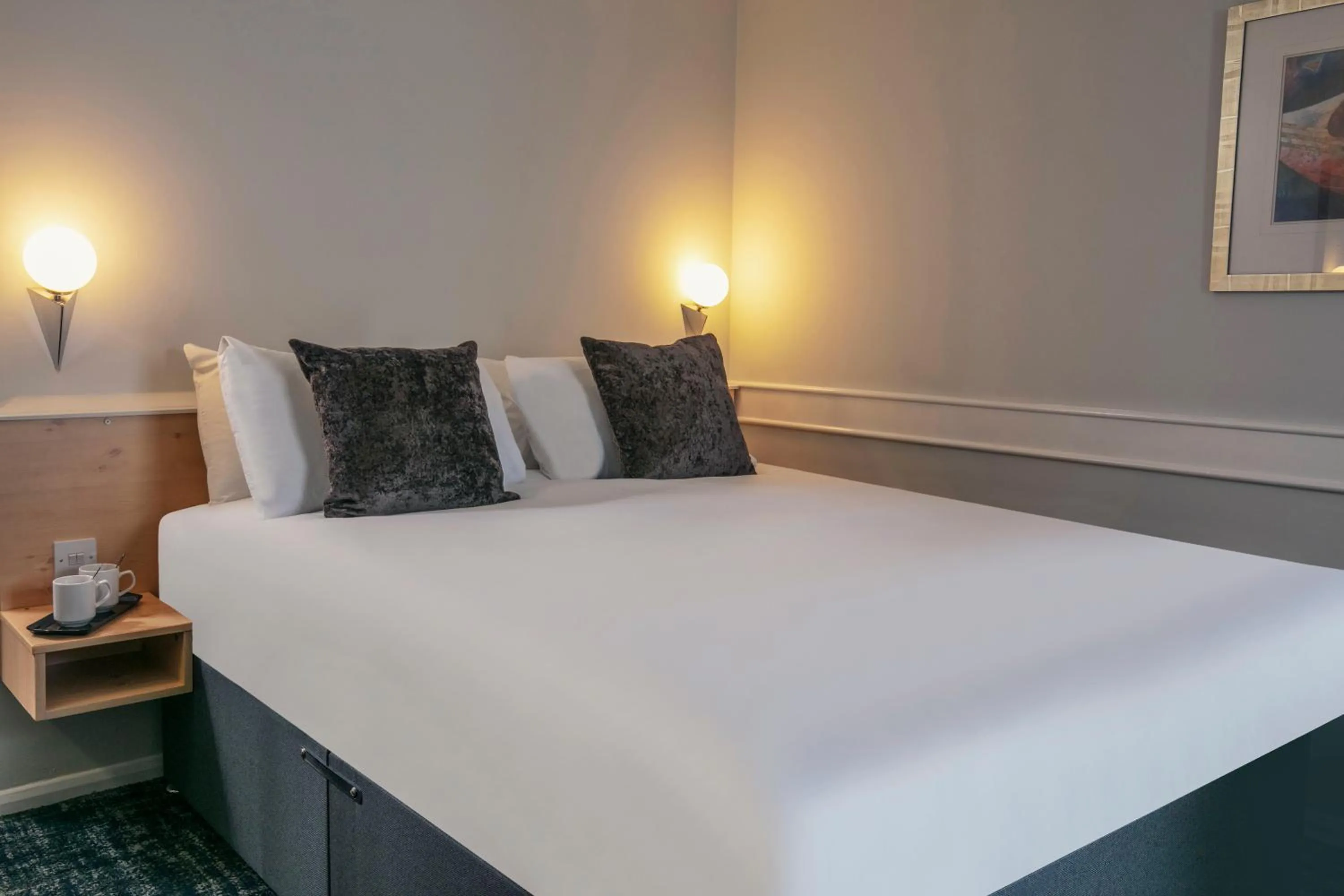 Bed in Best Western Appleby Park Hotel