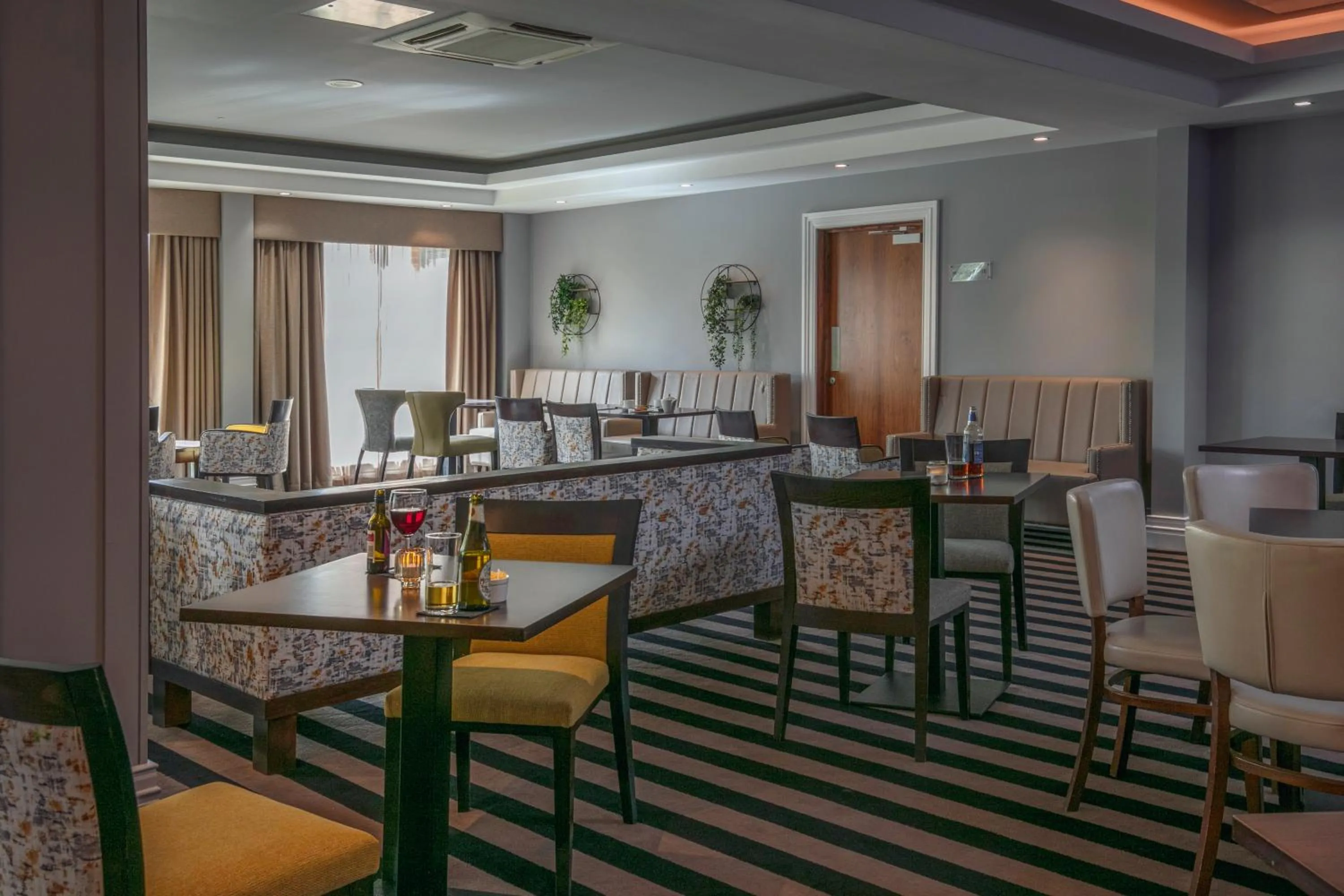Restaurant/places to eat in Best Western Appleby Park Hotel