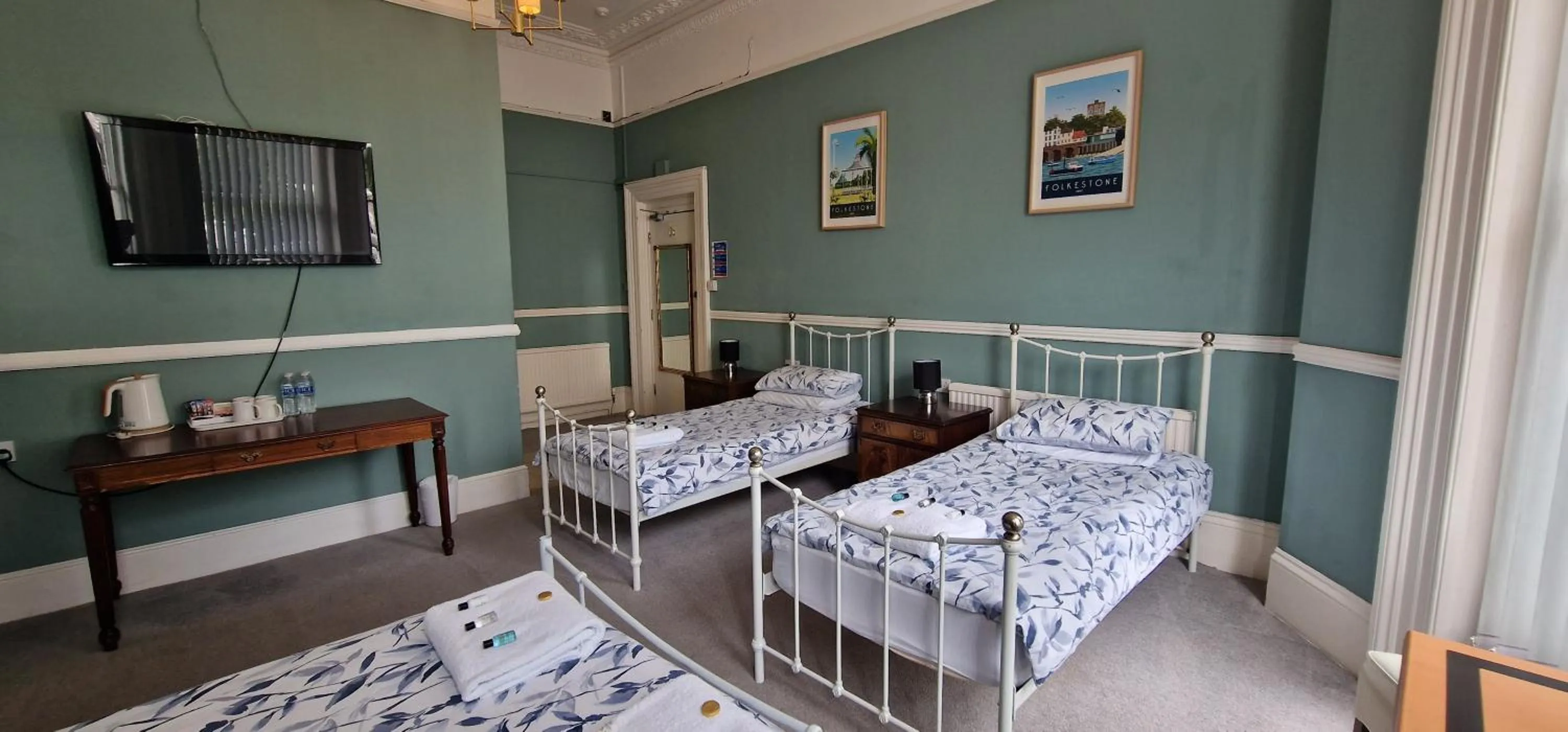 Family, Bed in Westward Ho Hotel