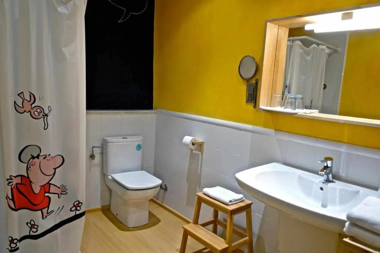 Hotel rural HD Riudebitlles art i allotjament