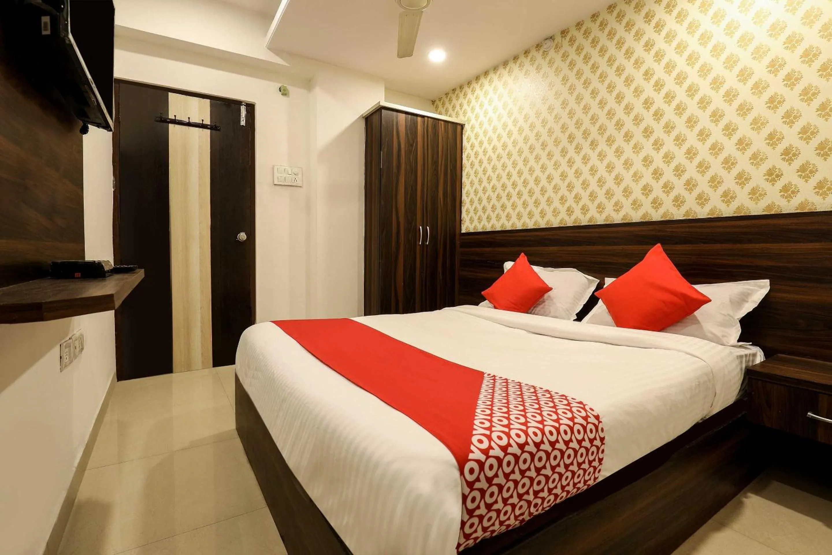 Bedroom, Bed in Hotel O Deccan Lodging And Boarding