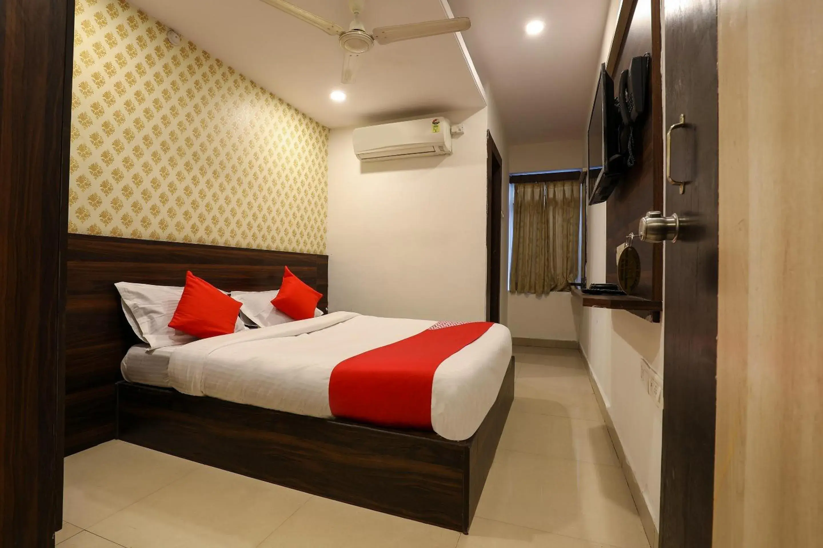 Bedroom, Bed in Hotel O Deccan Lodging And Boarding Bedroom, Bed in Hotel O Deccan Lodging And Boarding