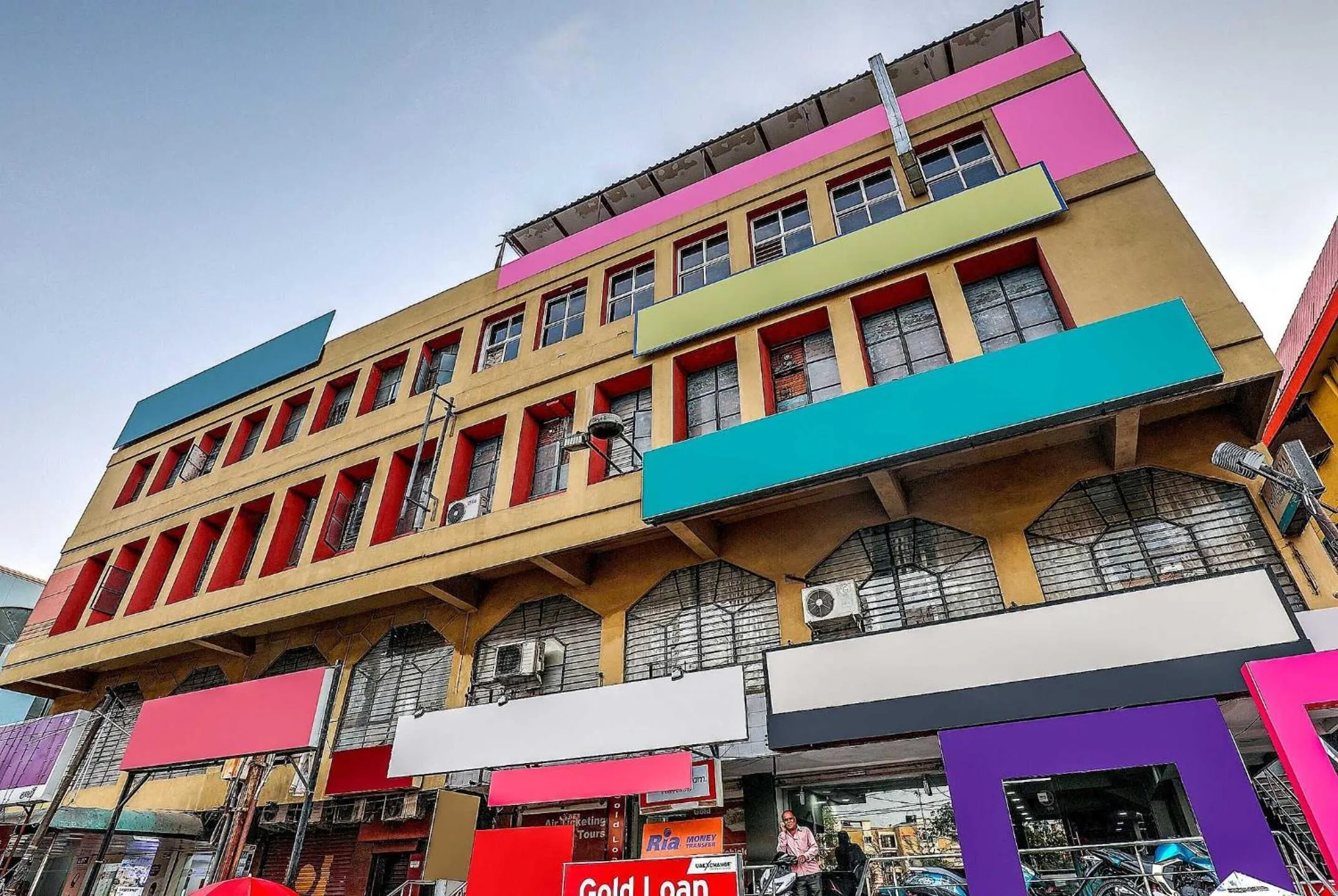 Facade/entrance in Hotel O Deccan Lodging And Boarding