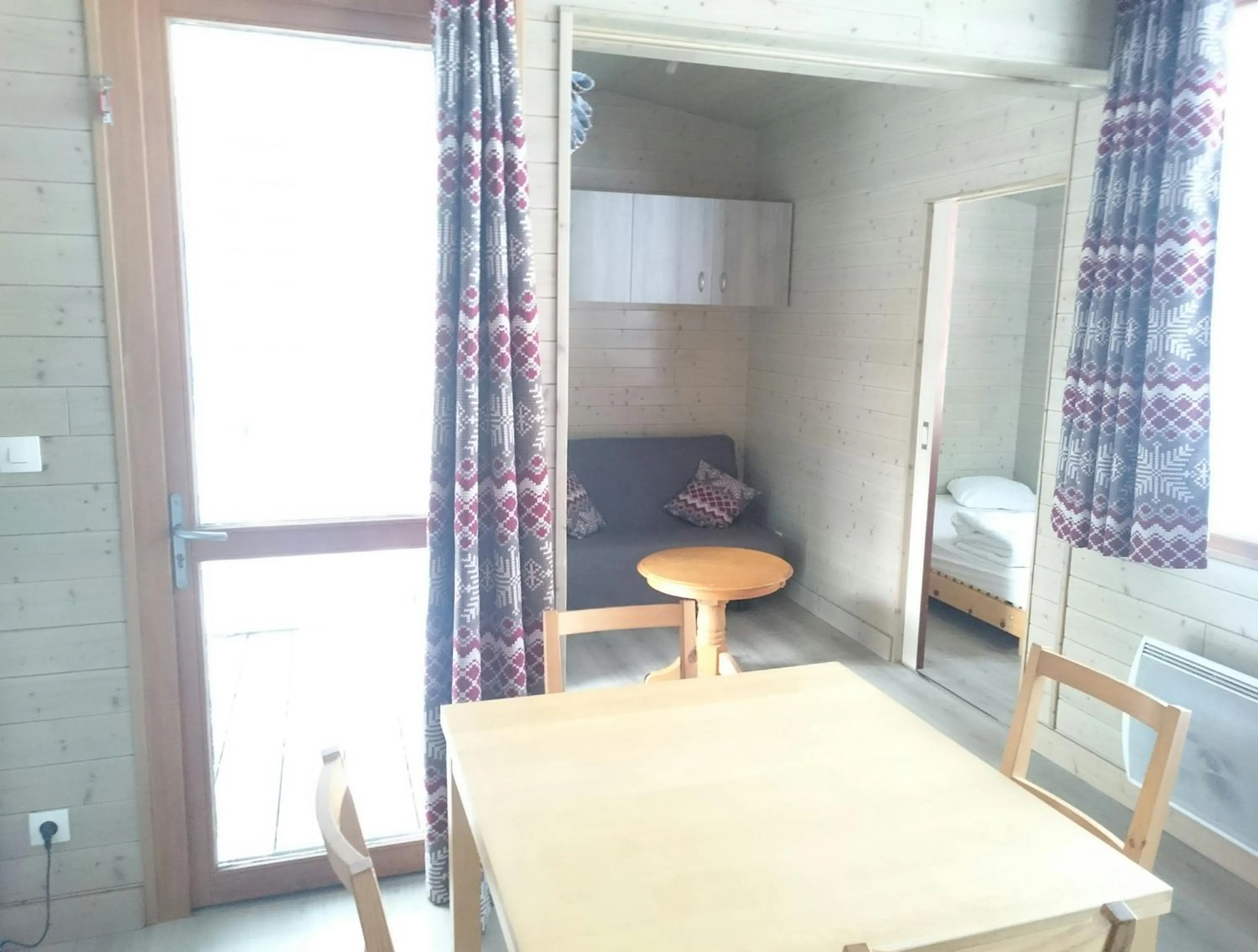 Living room, Bed in camping du haut des bluches