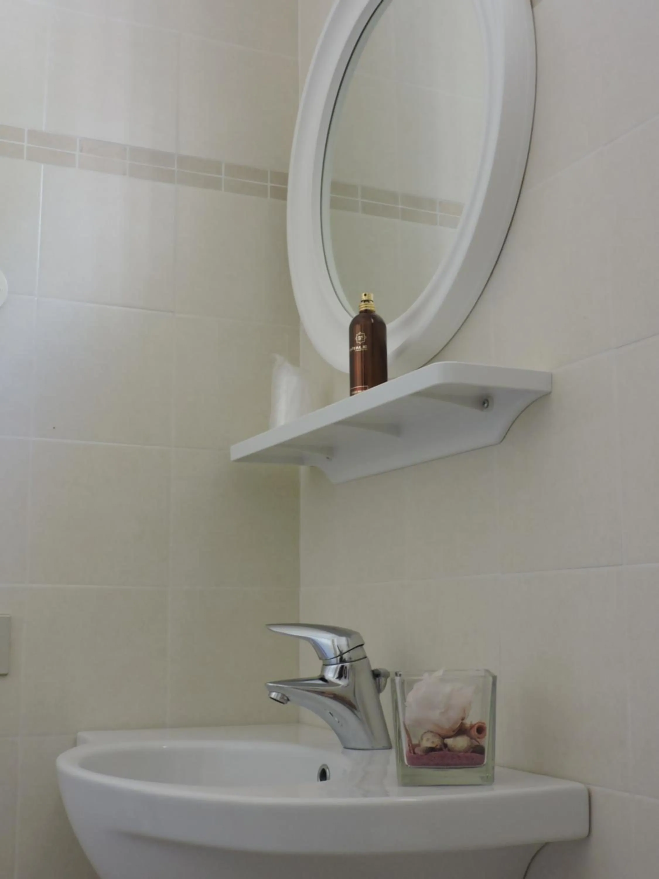 Bathroom in Albergo Sabrina