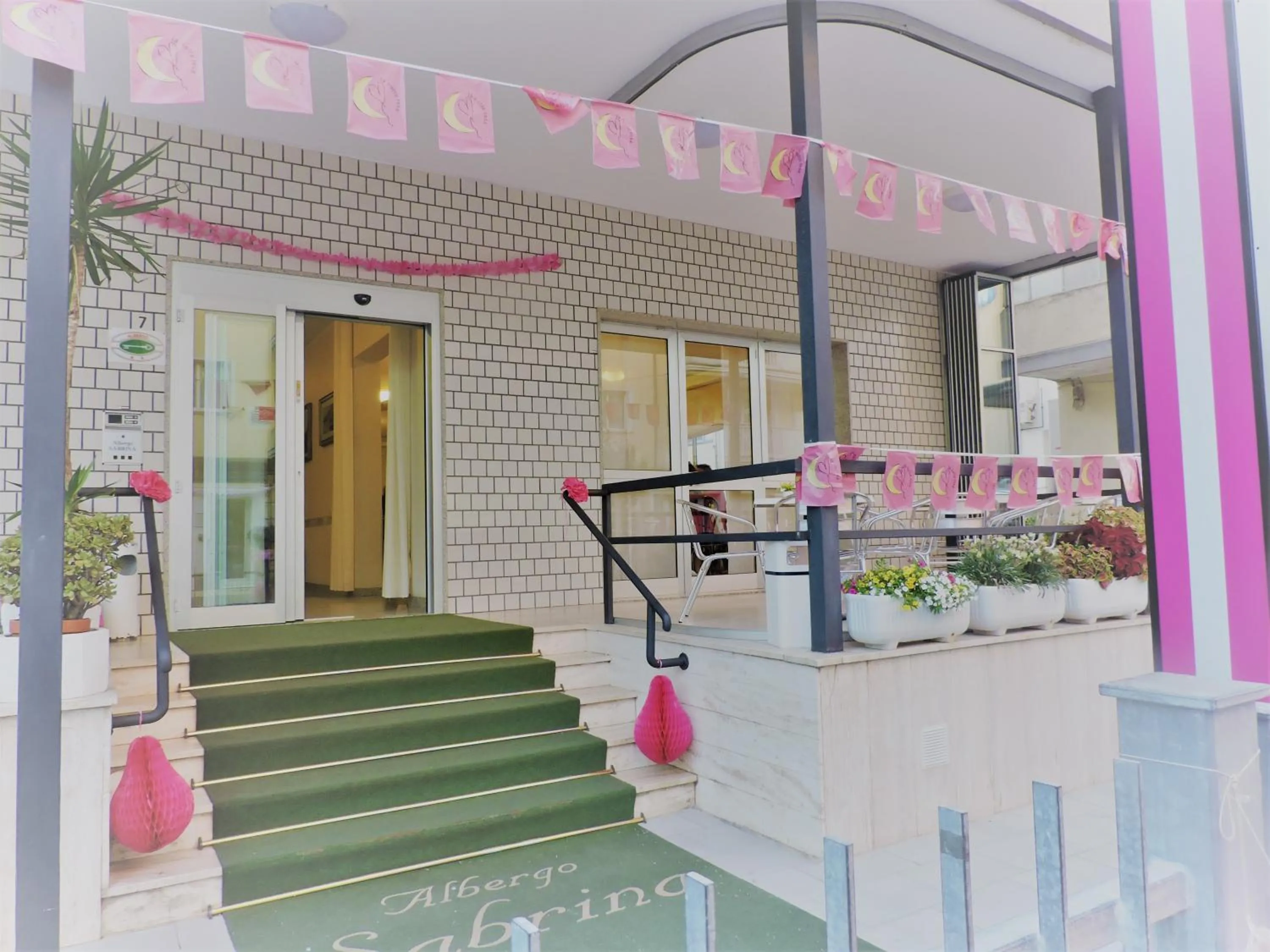 Facade/entrance in Albergo Sabrina
