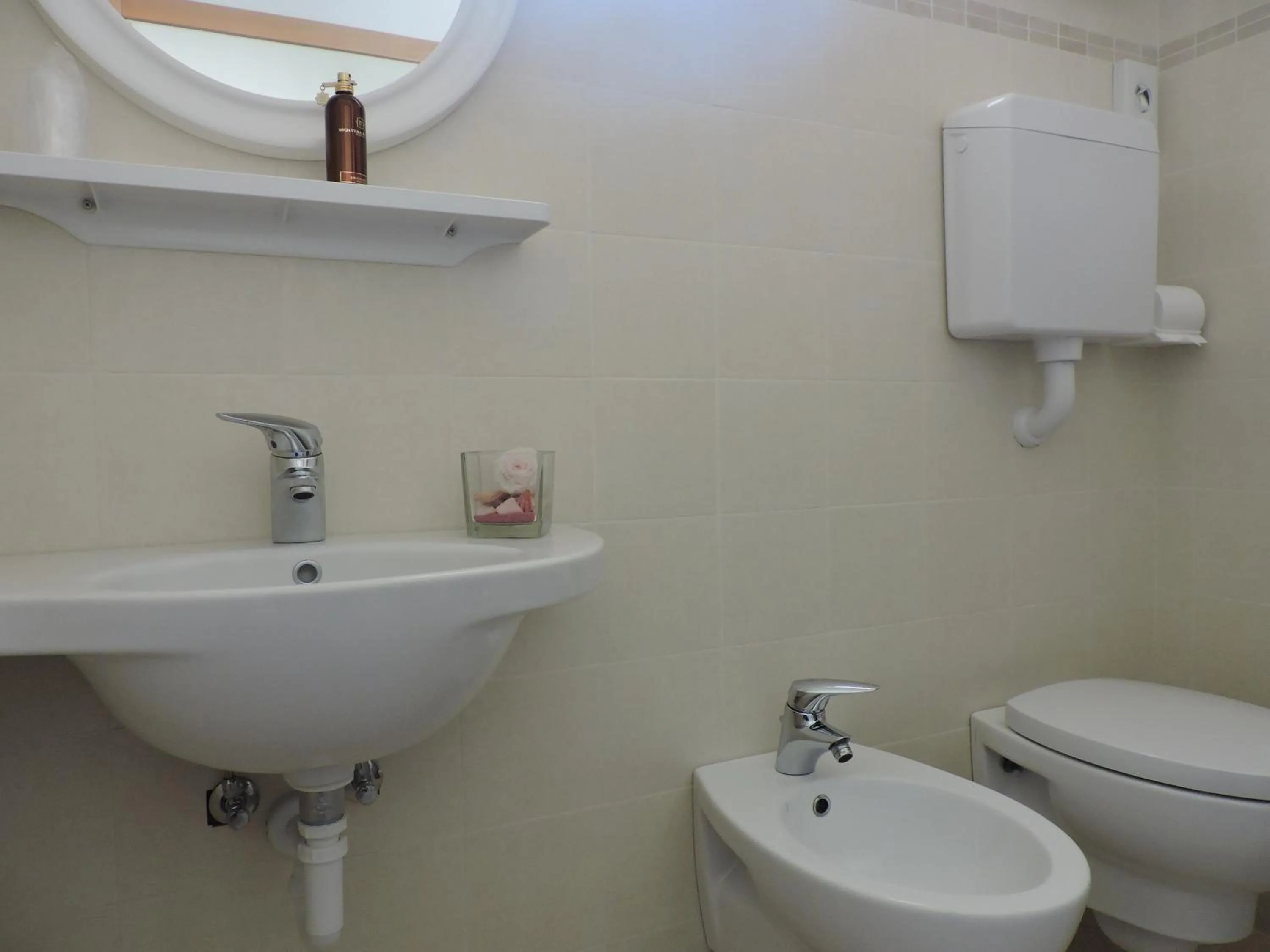 Bathroom in Albergo Sabrina