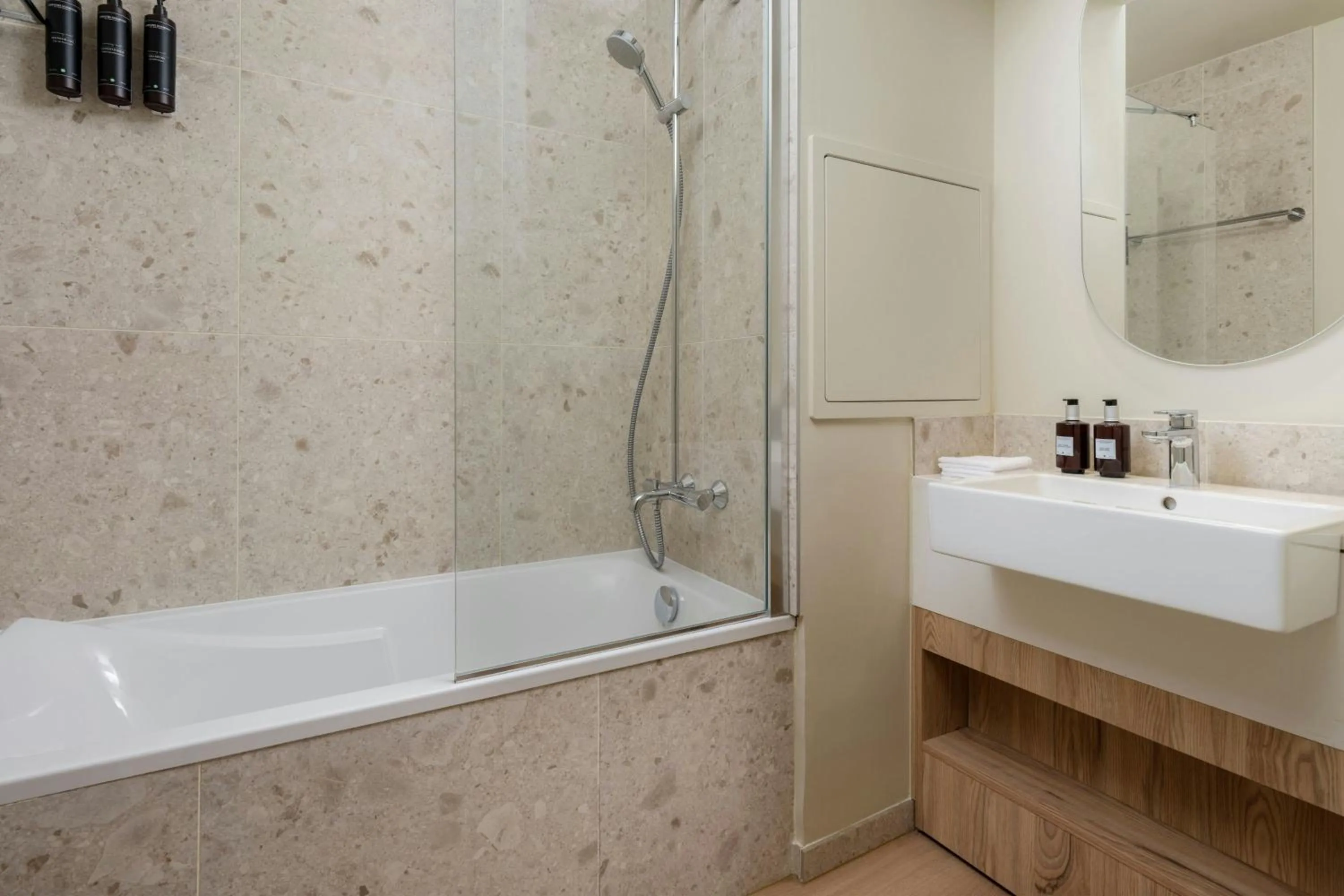 Bathroom in Residence Inn by Marriott Lille