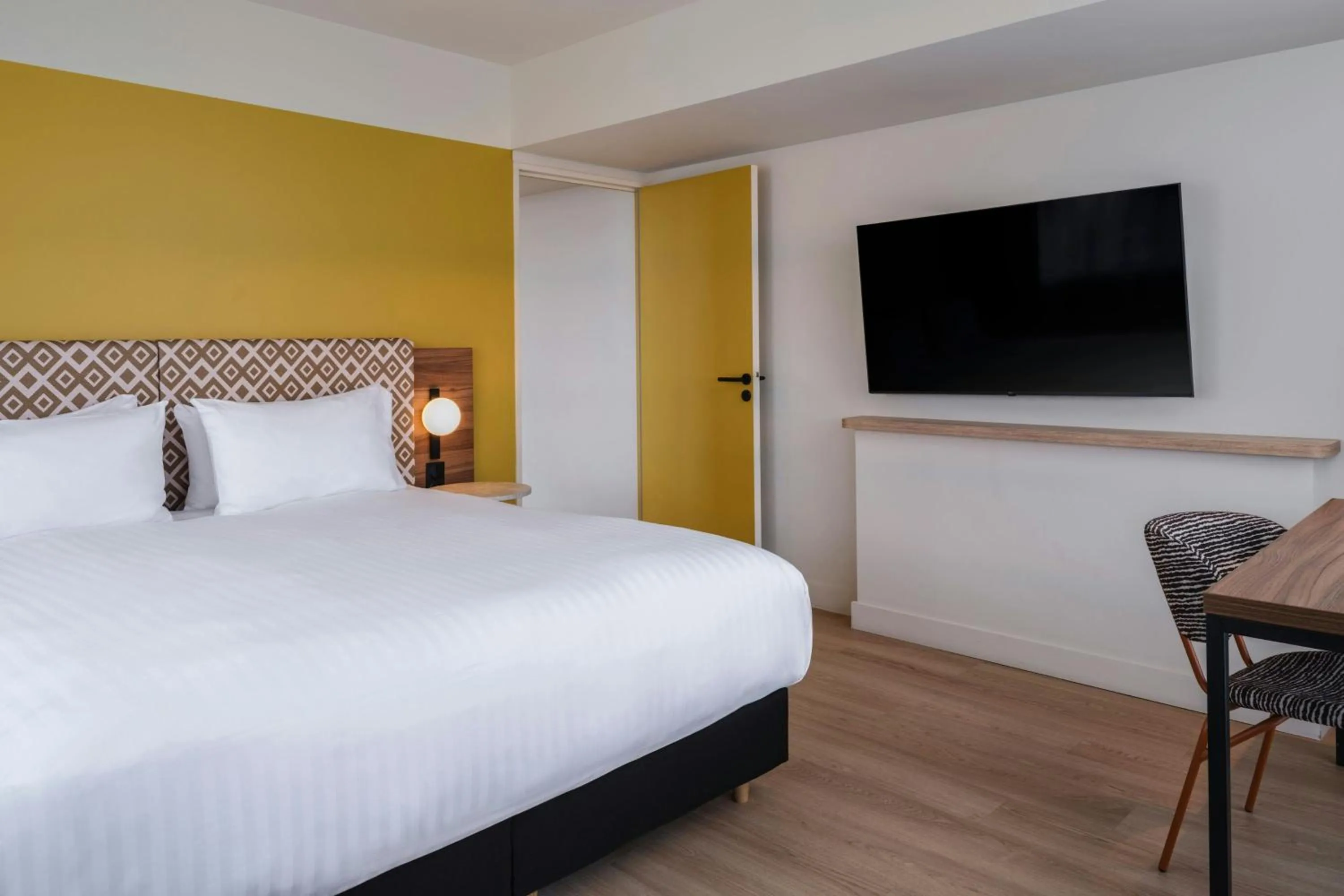 Photo of the whole room, Bed in Residence Inn by Marriott Lille