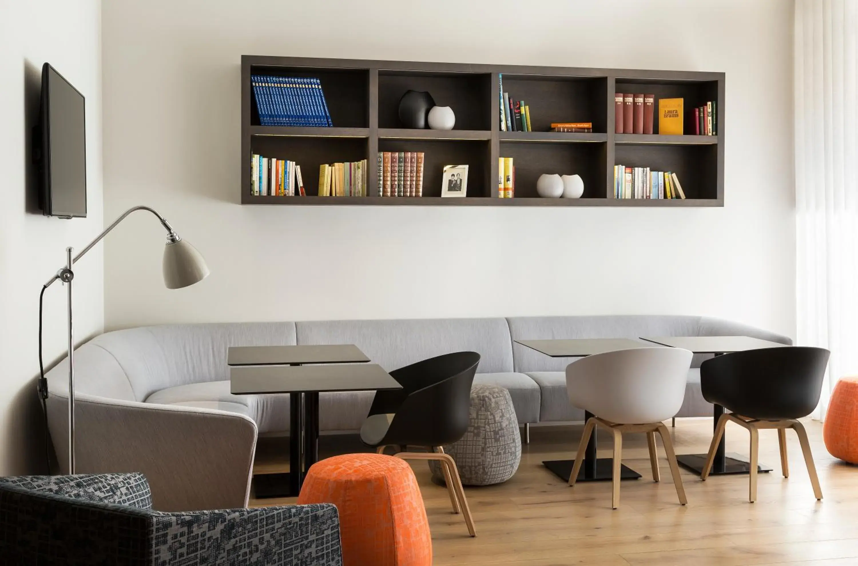 Lounge or bar in Citadines Presqu'île Lyon Lounge or bar in Citadines Presqu'île Lyon