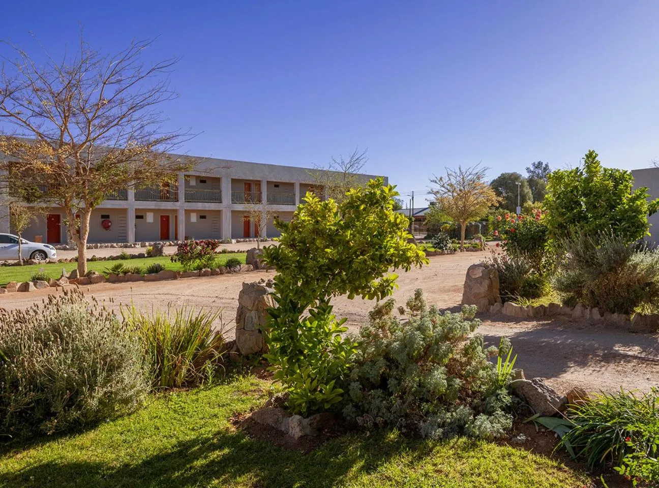 Property building in Pofadder Inn