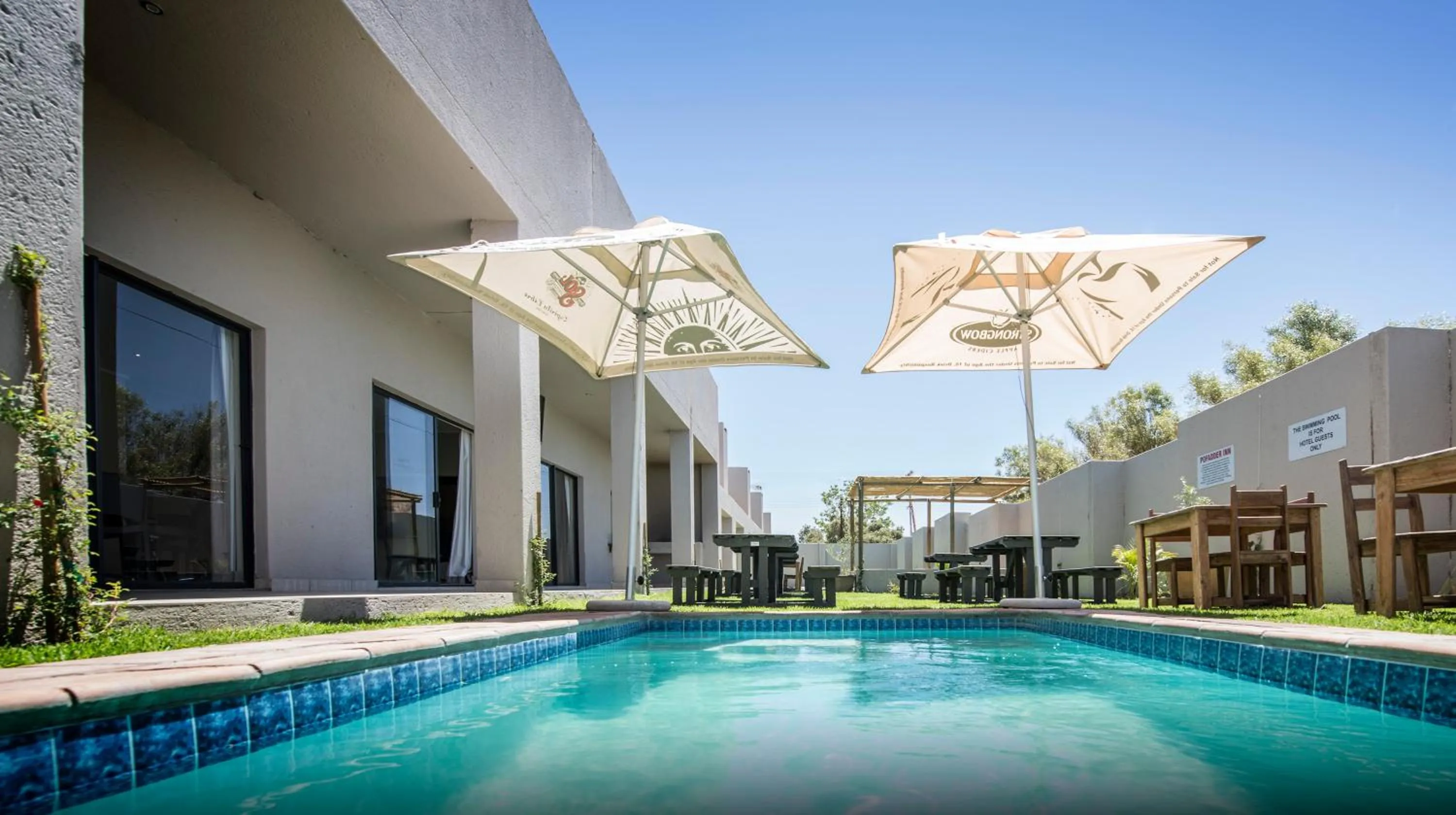 Swimming pool in Pofadder Inn