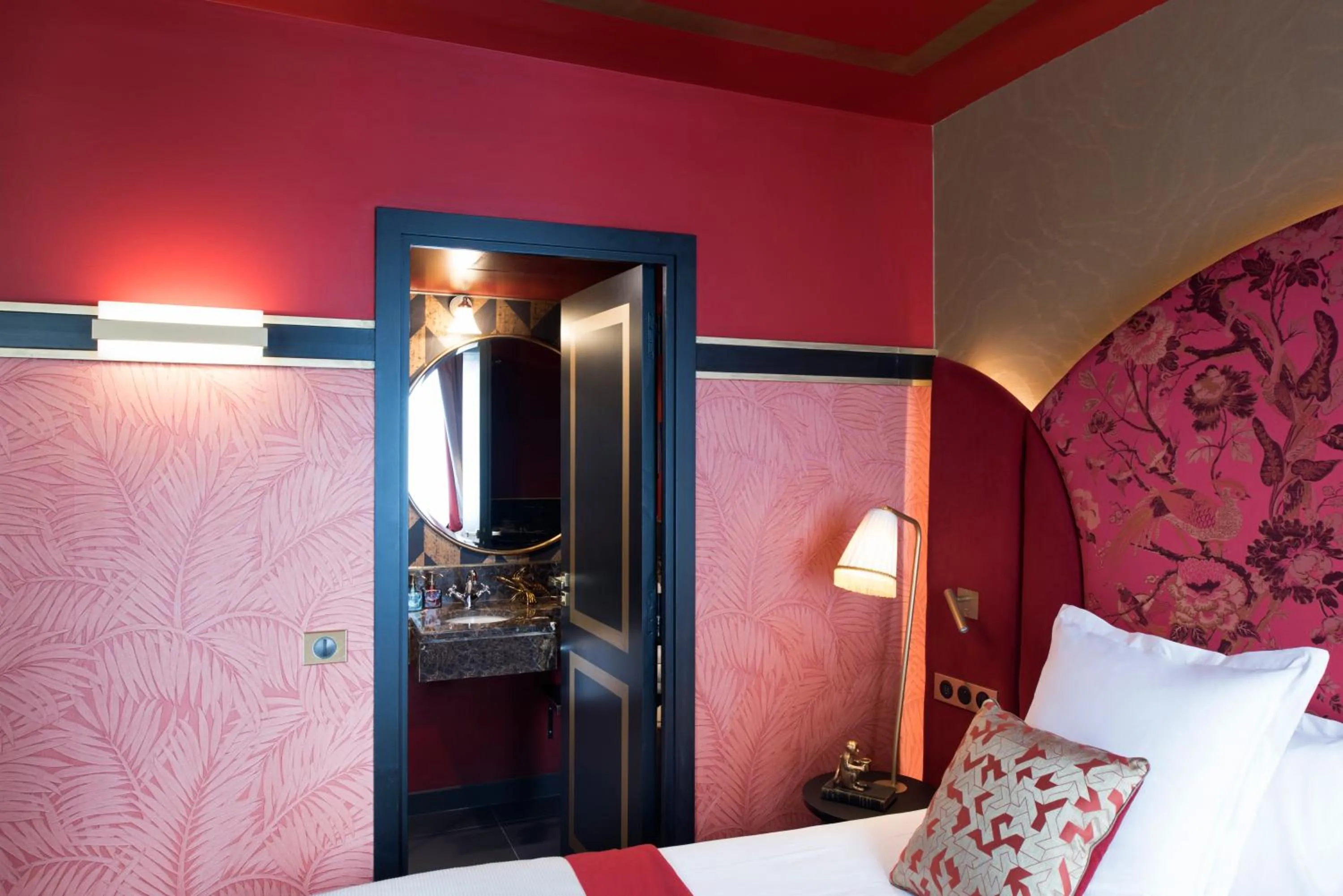 Bed in Maison Nabis by HappyCulture