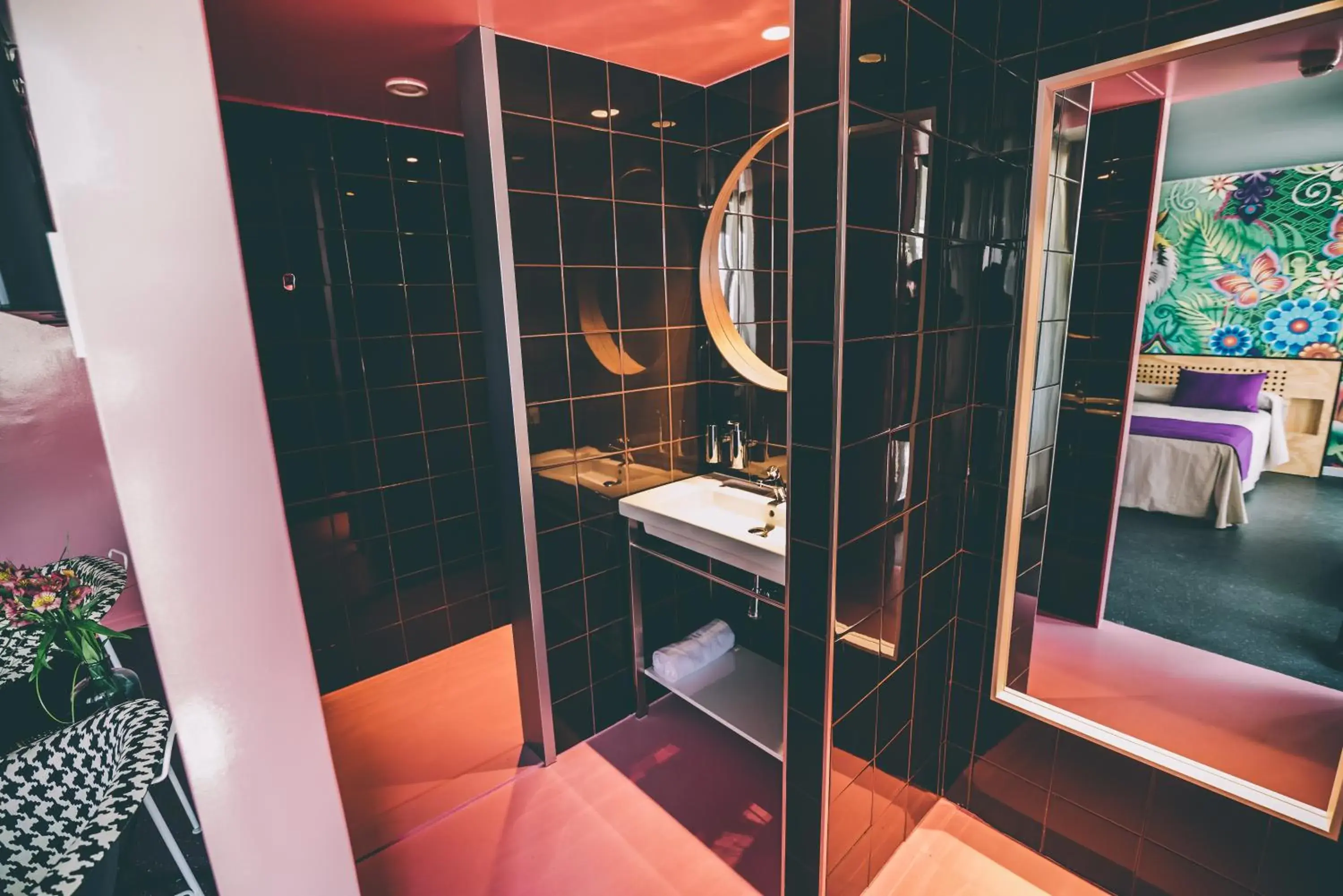 Double Ensuite Room in AMISTAT Island Hostel Ibiza - ALBERGUE JUVENIL Double Ensuite Room in AMISTAT Island Hostel Ibiza - ALBERGUE JUVENIL