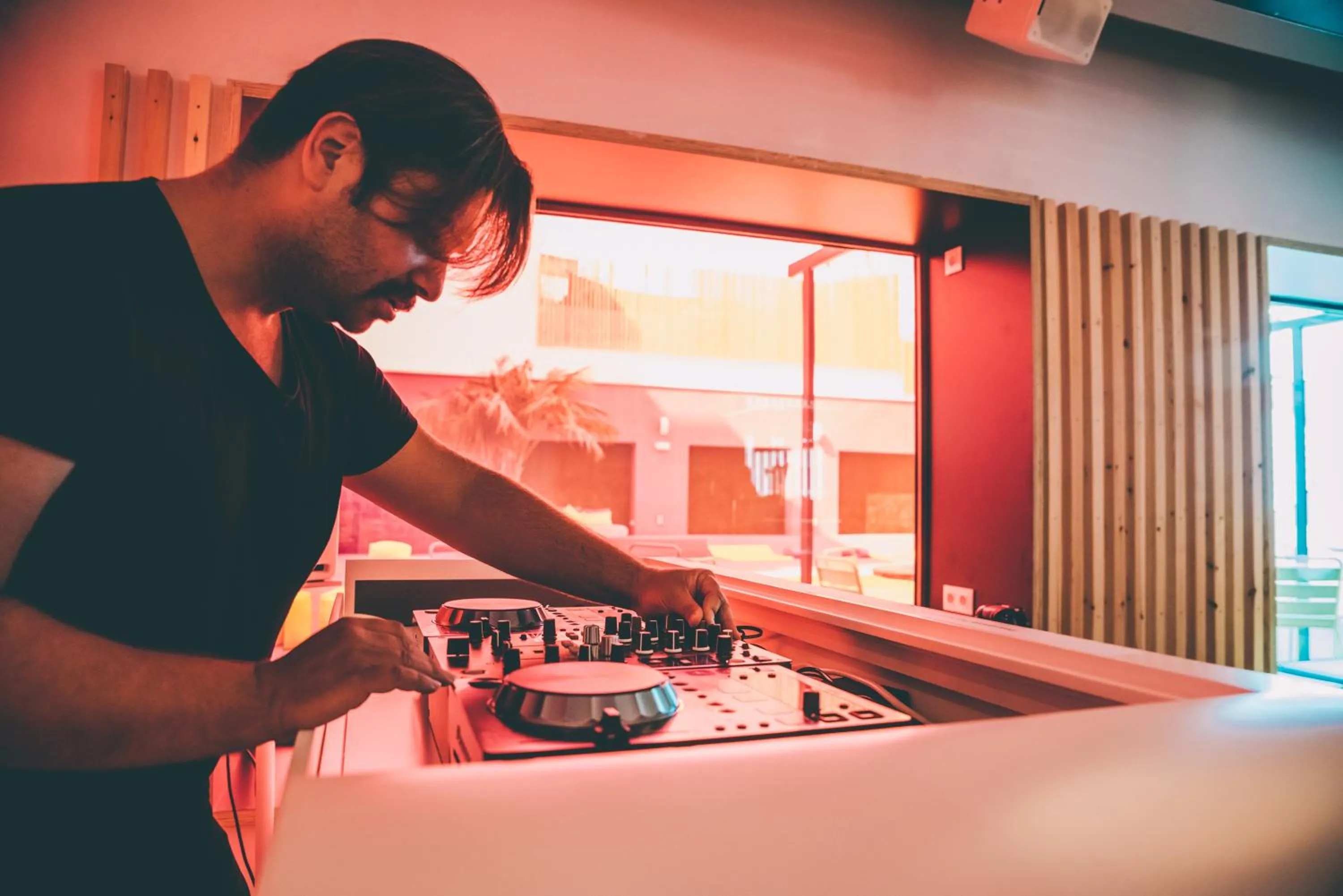 Nightclub / DJ in AMISTAT Island Hostel Ibiza - ALBERGUE JUVENIL