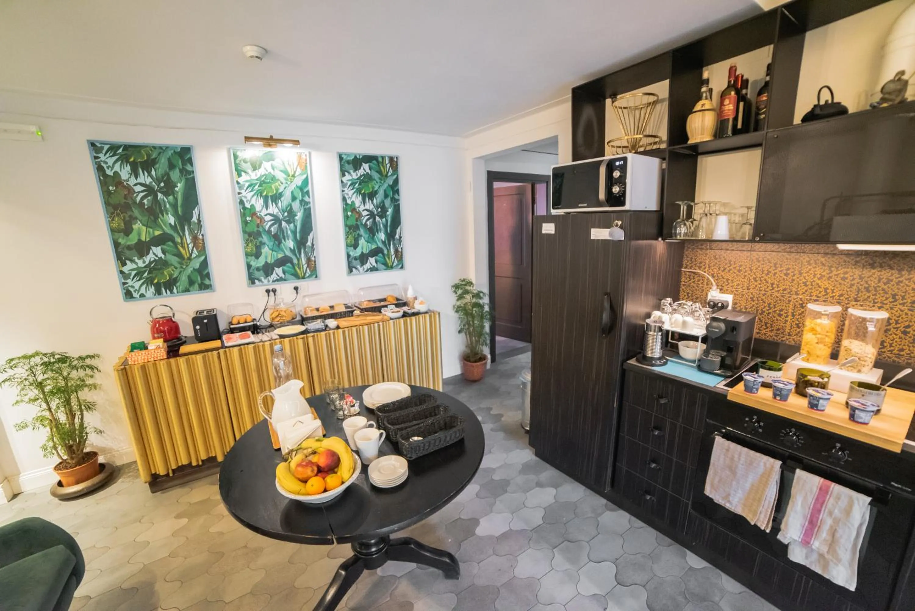 Communal lounge/ TV room in La Fonderia Firenze