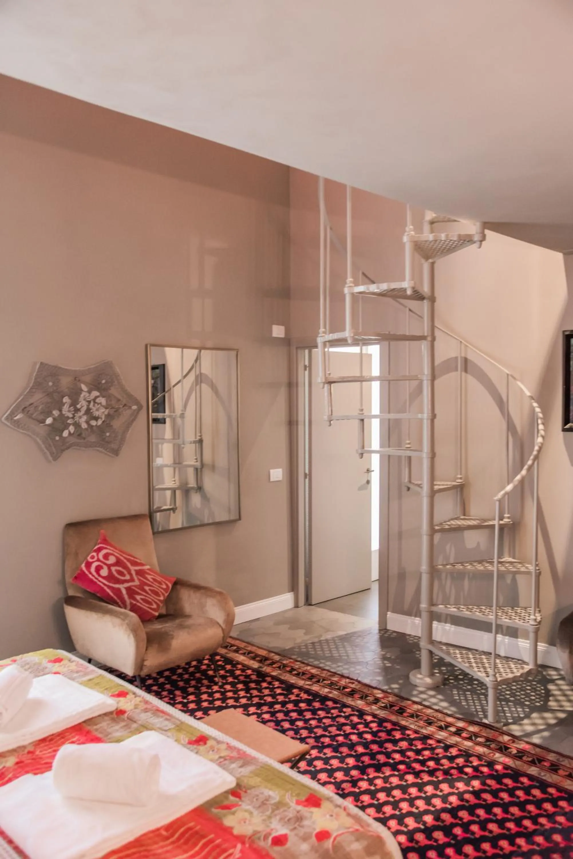 Decorative detail, Bed in La Fonderia Firenze