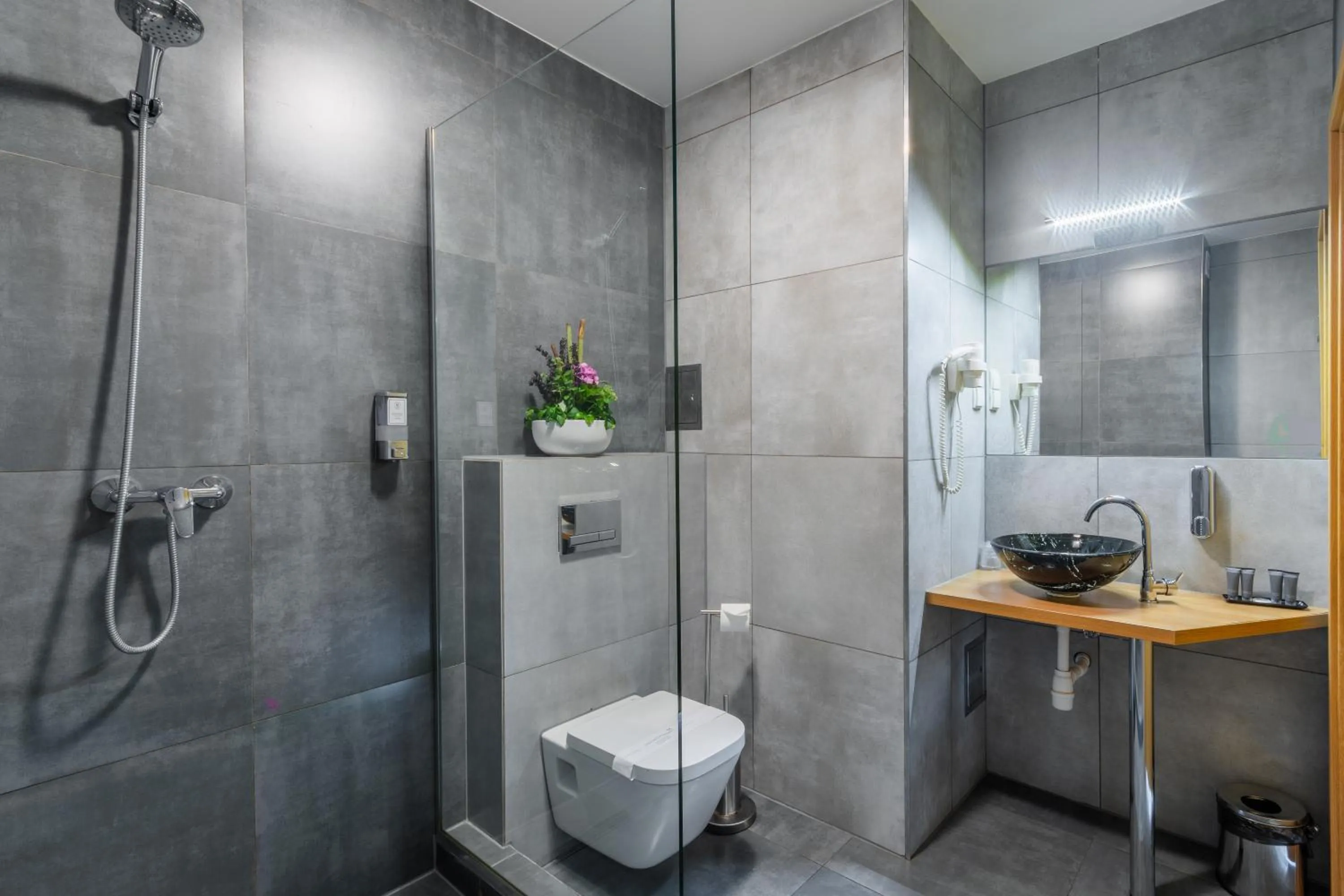 Hotel Lantier & Swimming Pool Zone