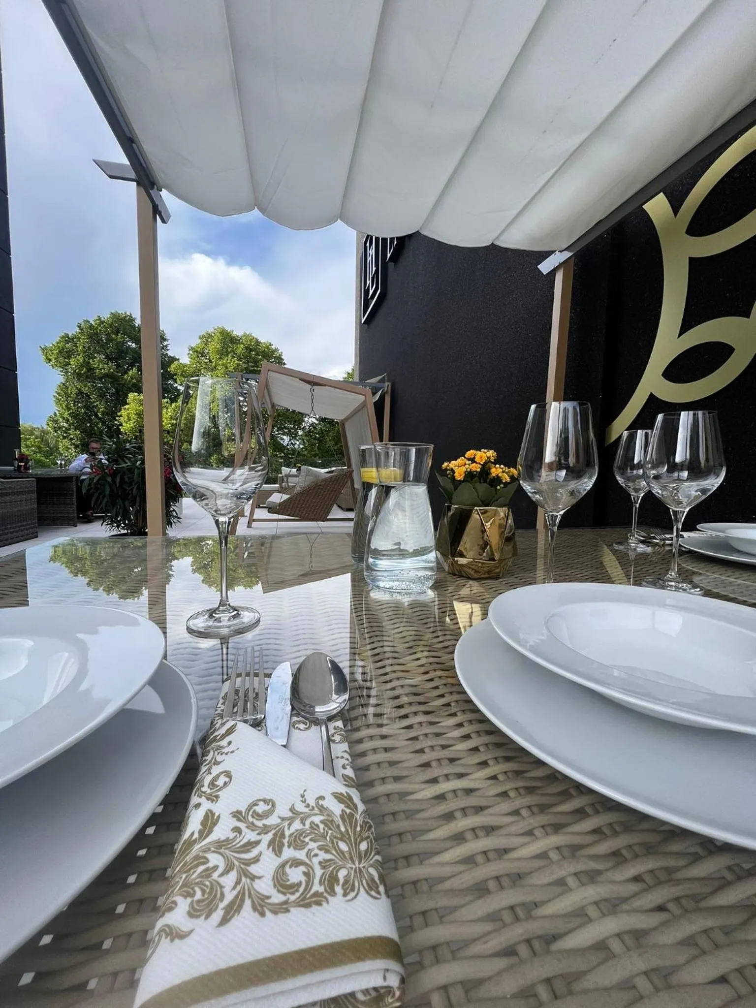 Hotel Lantier & Swimming Pool Zone