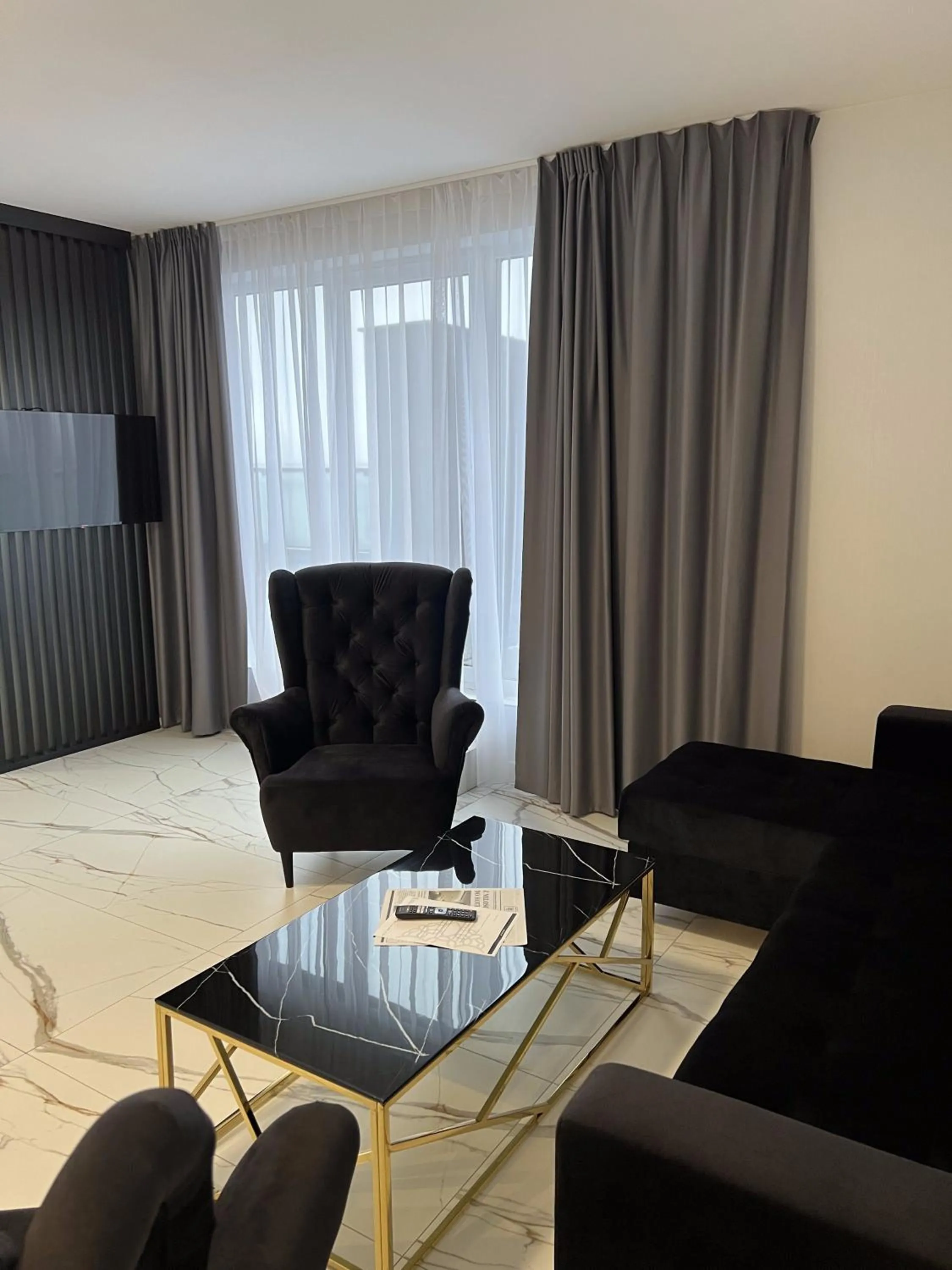 Hotel Lantier & Swimming Pool Zone