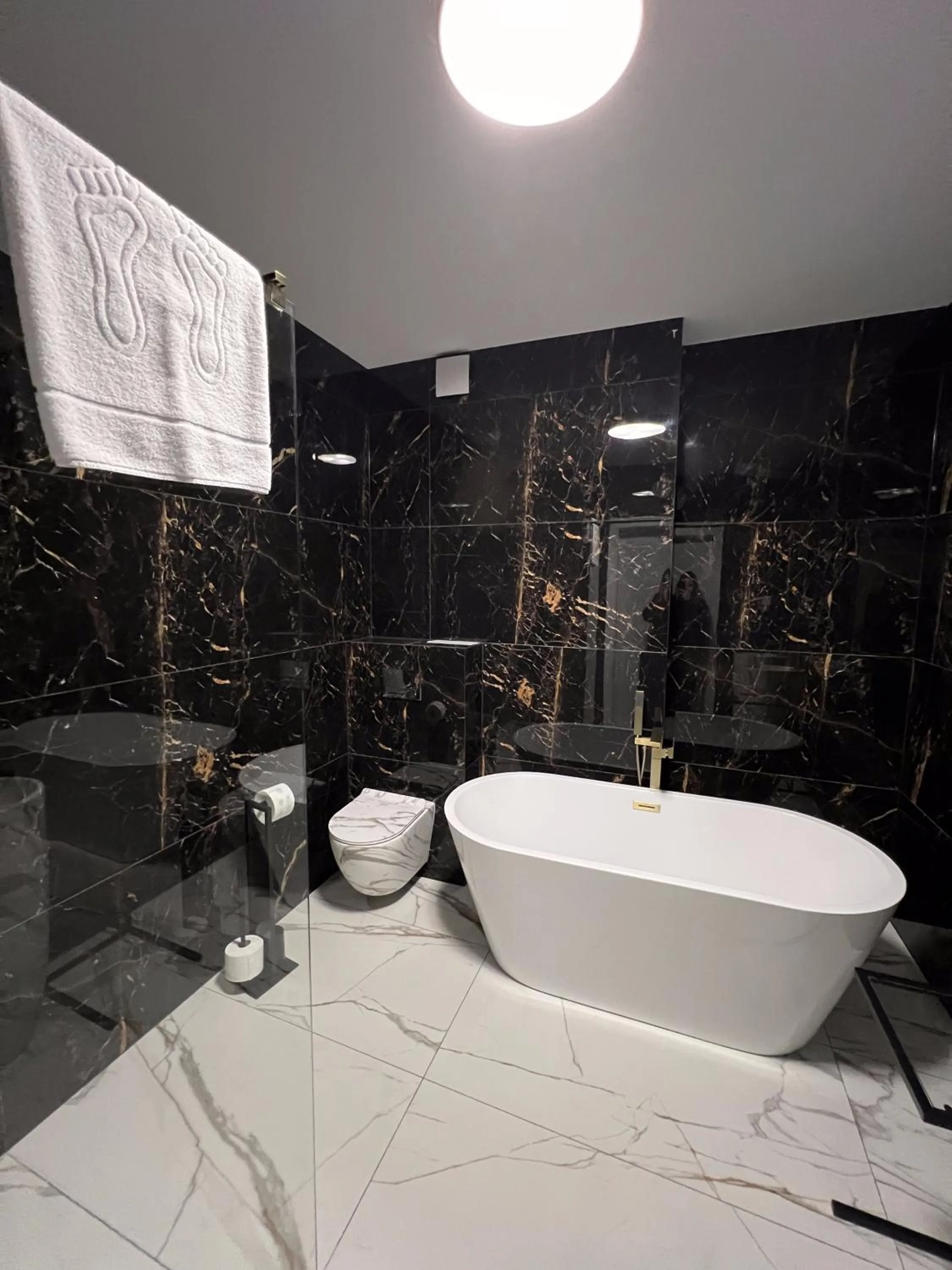 Hotel Lantier & Swimming Pool Zone