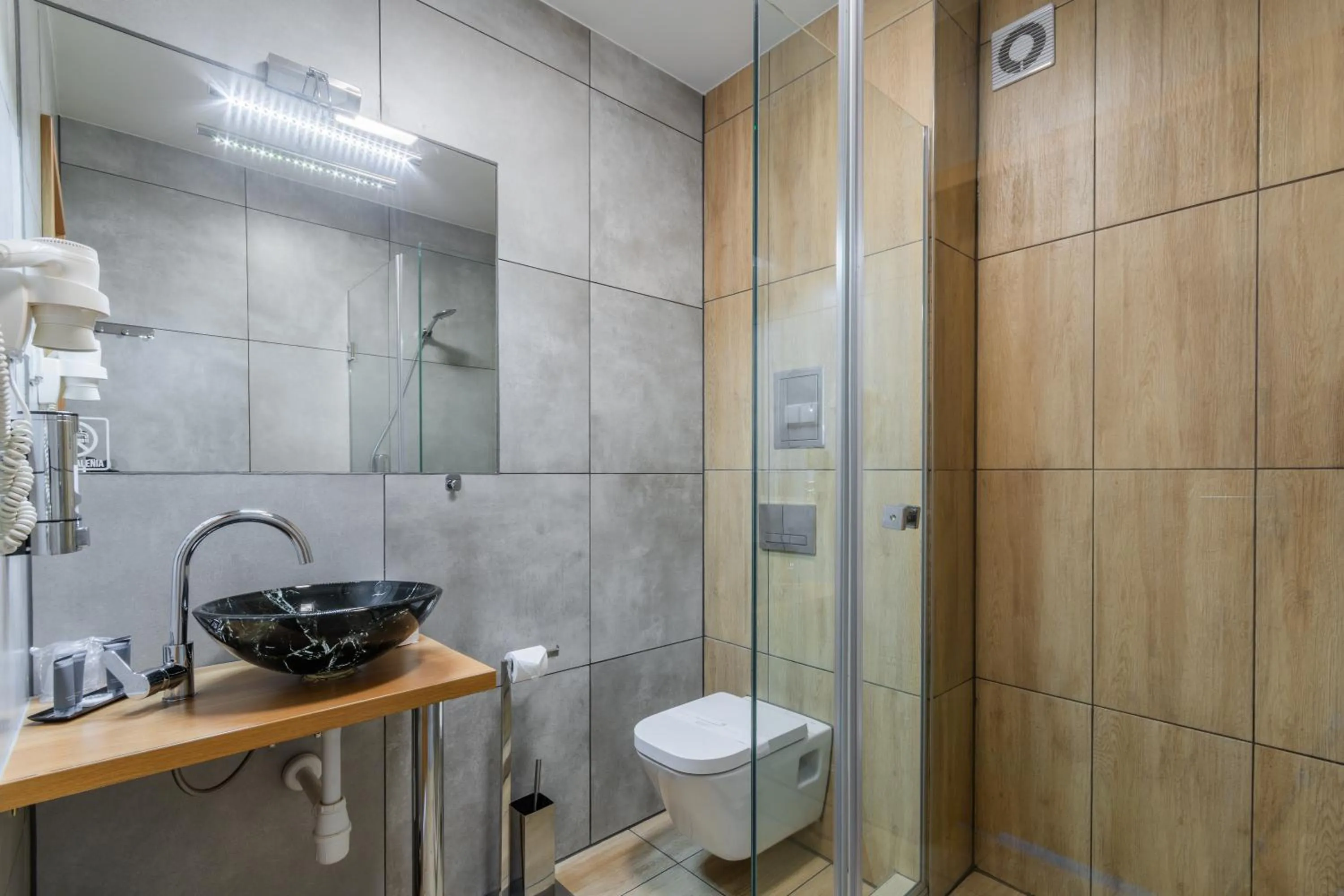 Hotel Lantier & Swimming Pool Zone