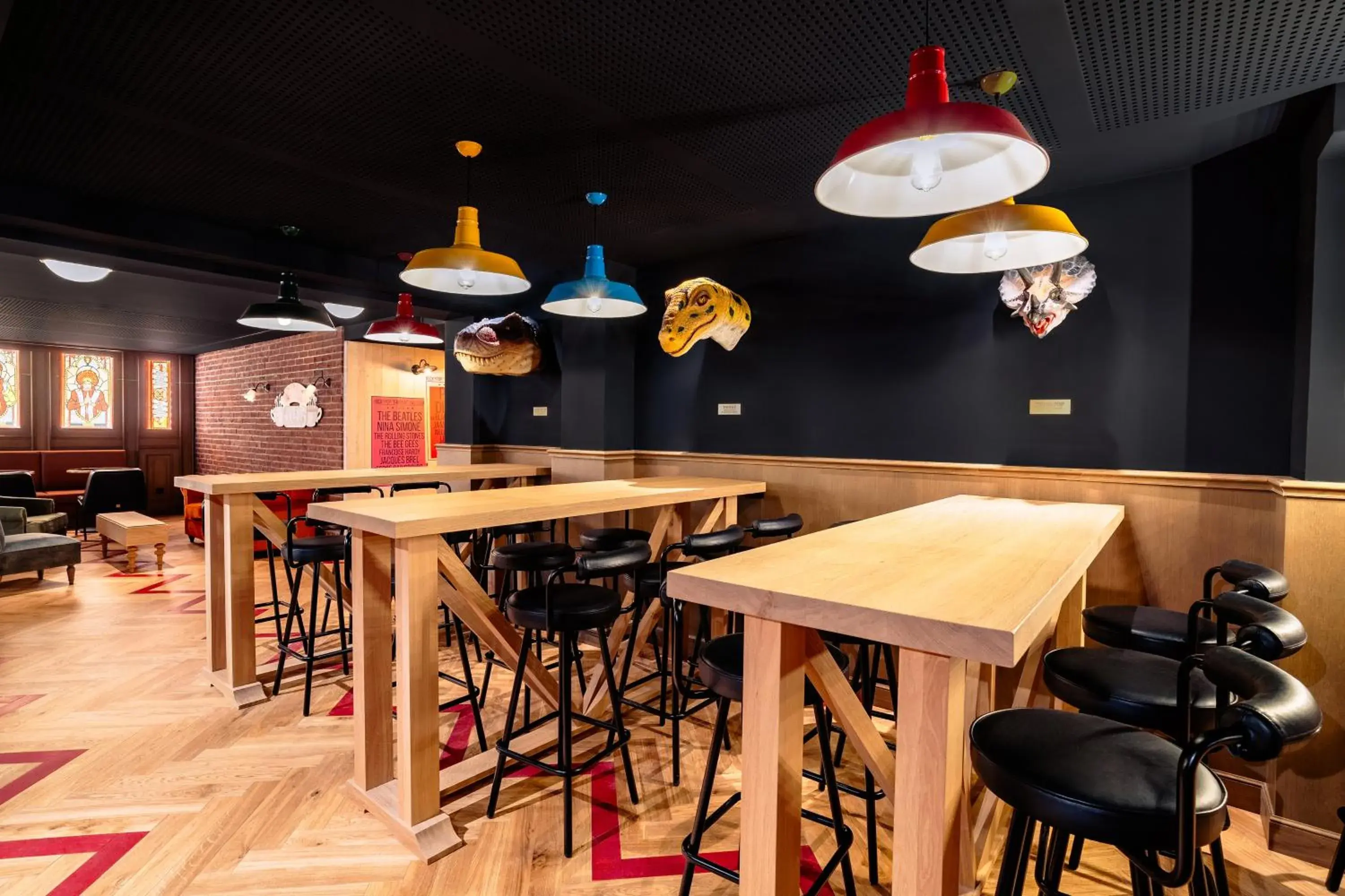 Lounge or bar in RockyPop Marseille Hôtel Lounge or bar in RockyPop Marseille Hôtel