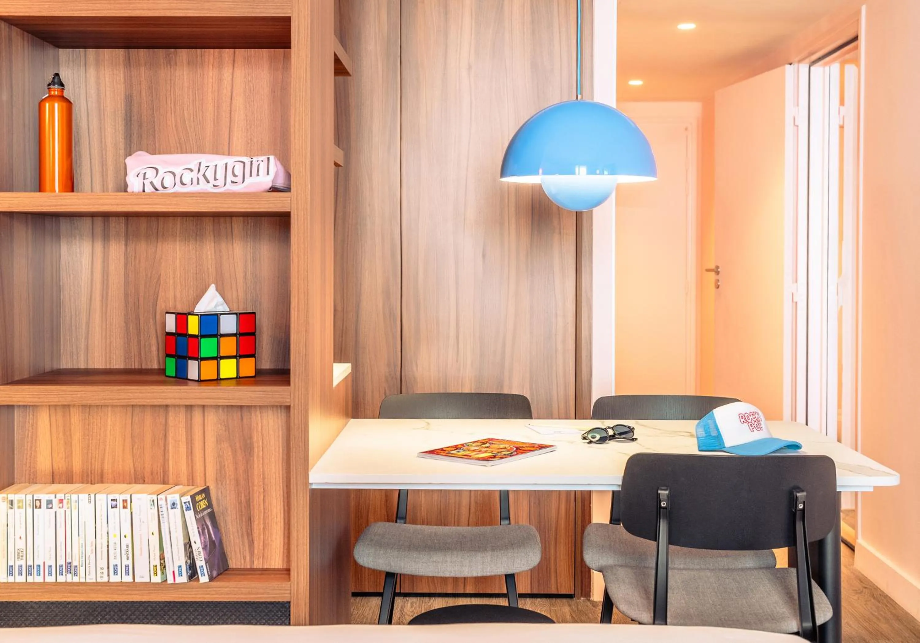 Bedroom in RockyPop Marseille Hôtel