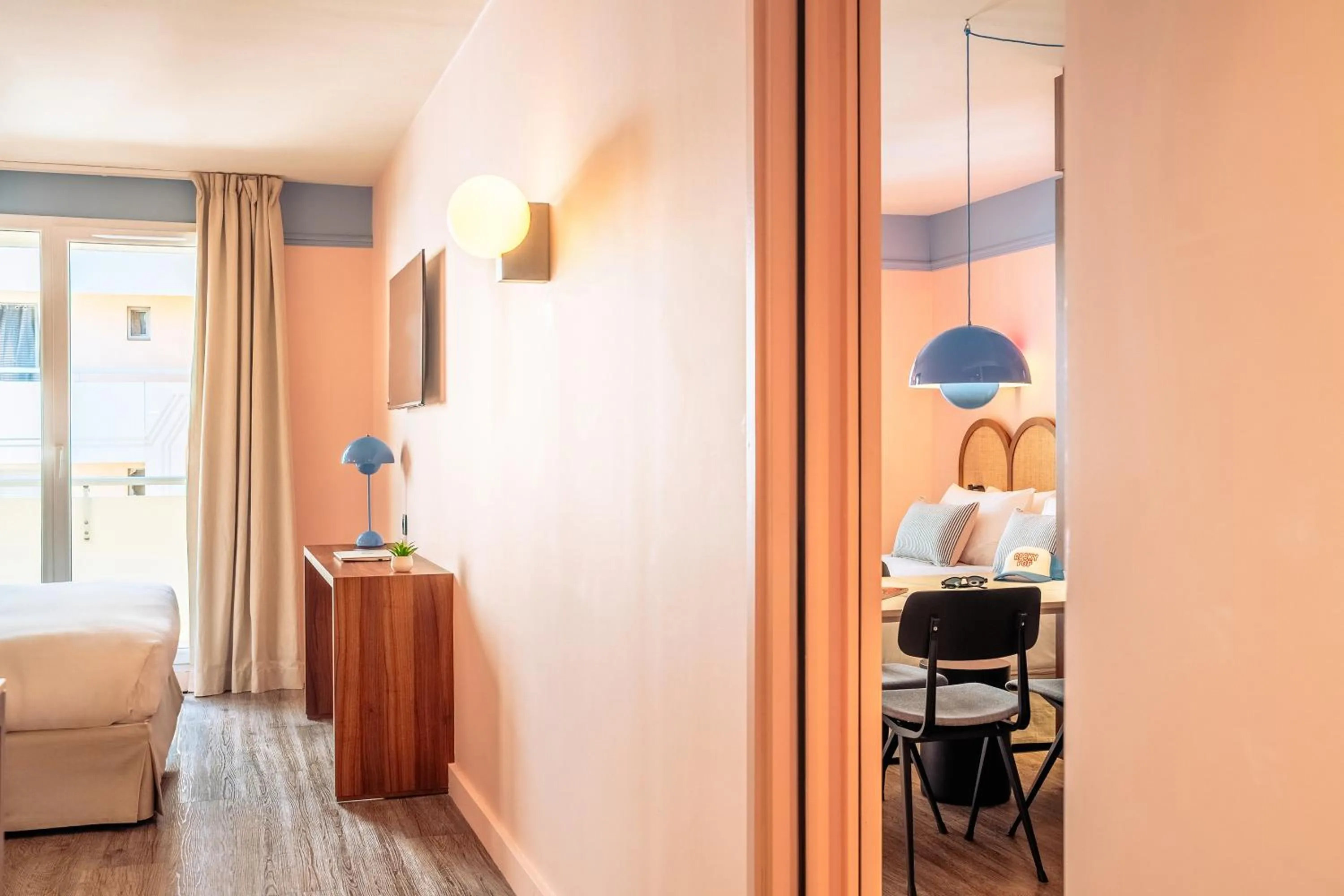 Bedroom, Bed in RockyPop Marseille Hôtel