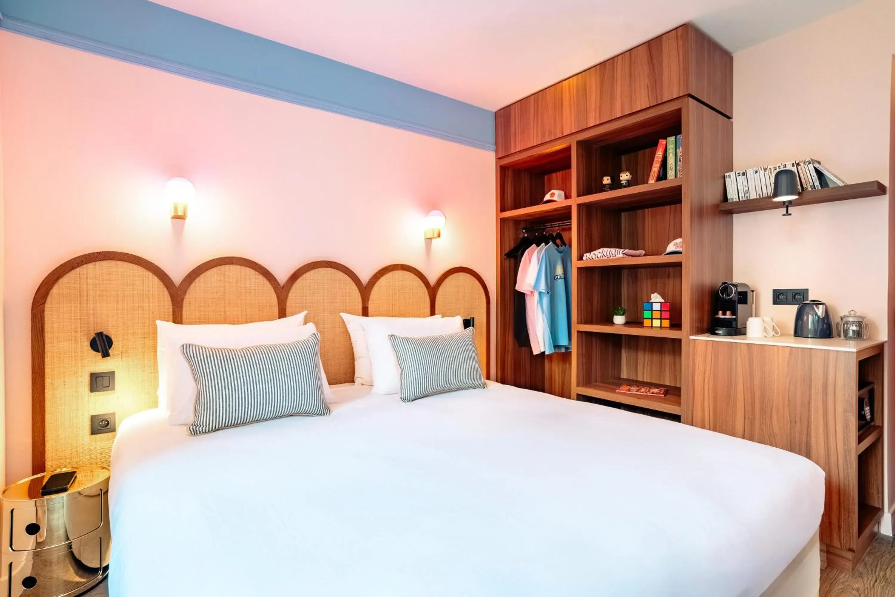 Bedroom, Bed in RockyPop Marseille Hôtel Bedroom, Bed in RockyPop Marseille Hôtel