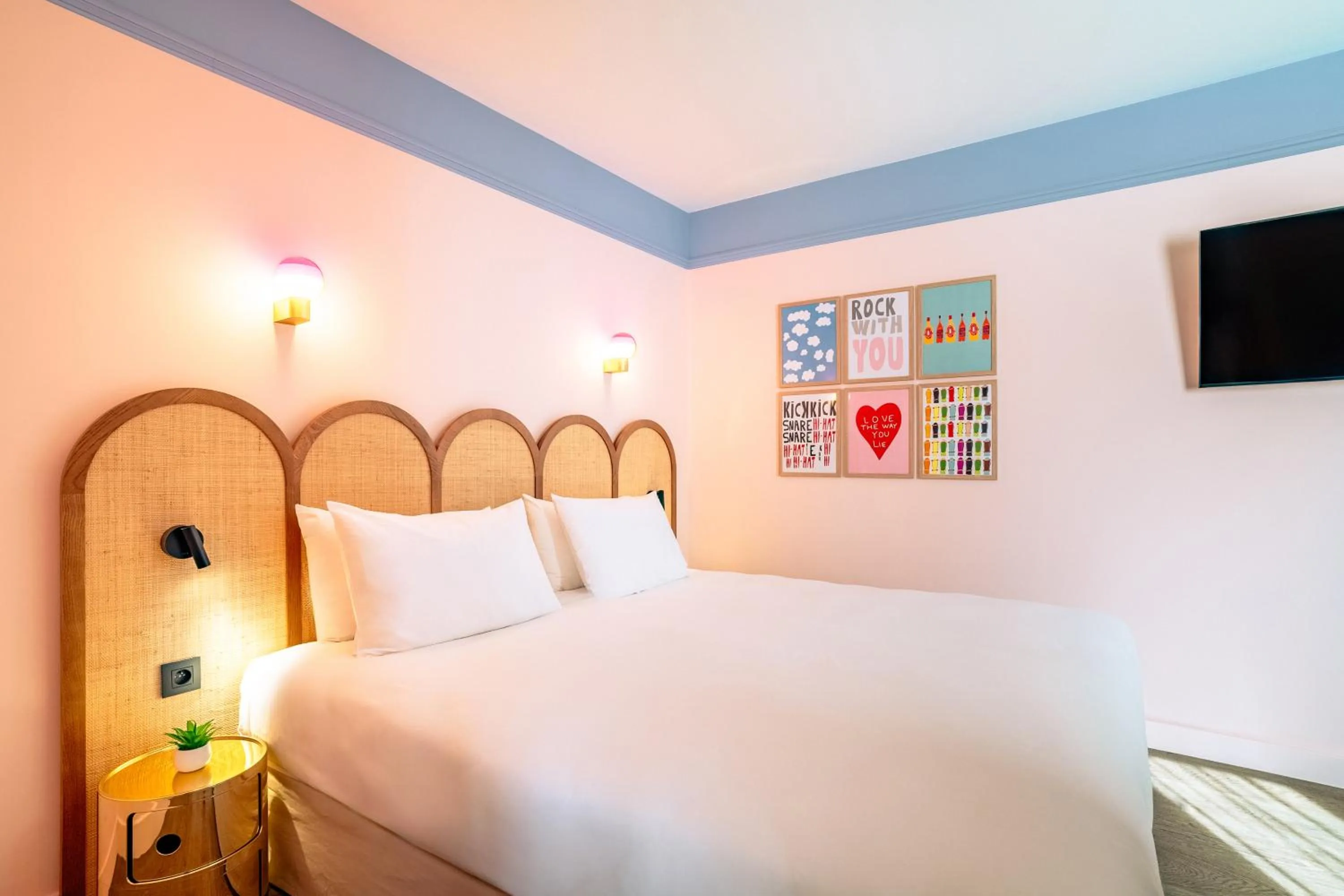 Bed in RockyPop Marseille Hôtel