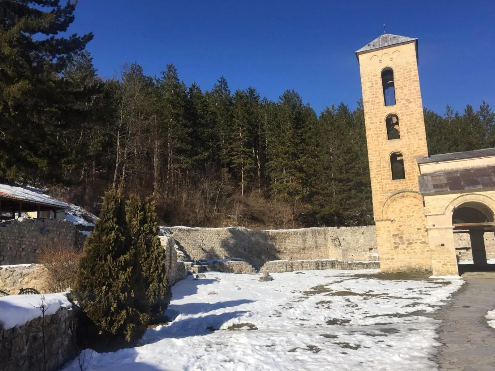 Prenociste&Restoran DM