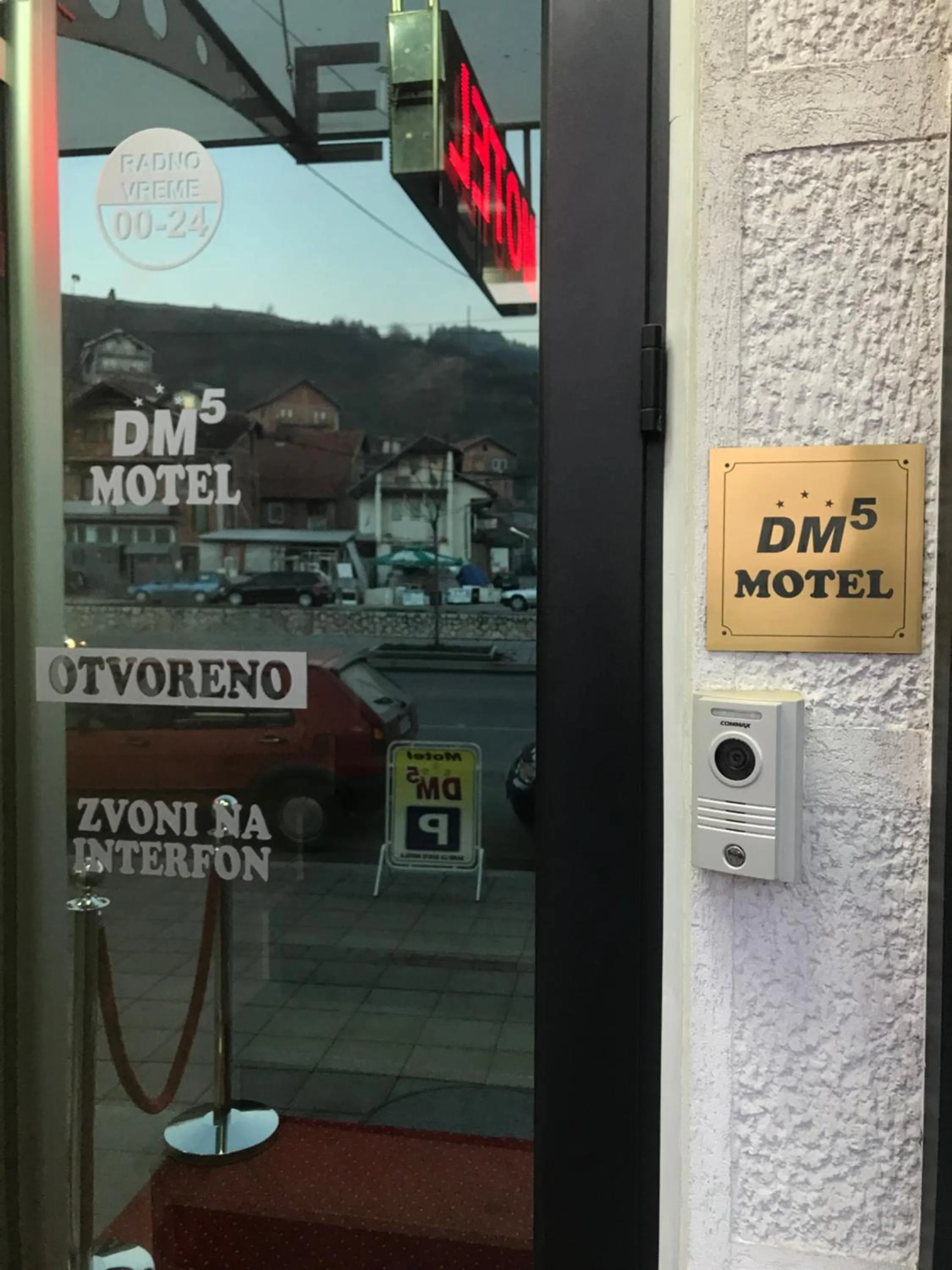 Facade/entrance in Prenociste&Restoran DM