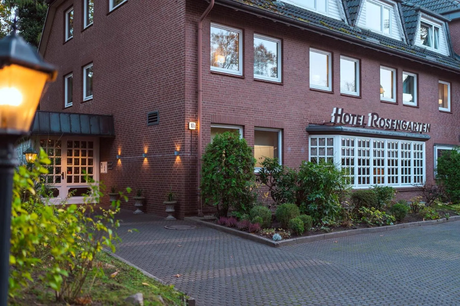Property building in Boutique Hotel Rosengarten Hamburg