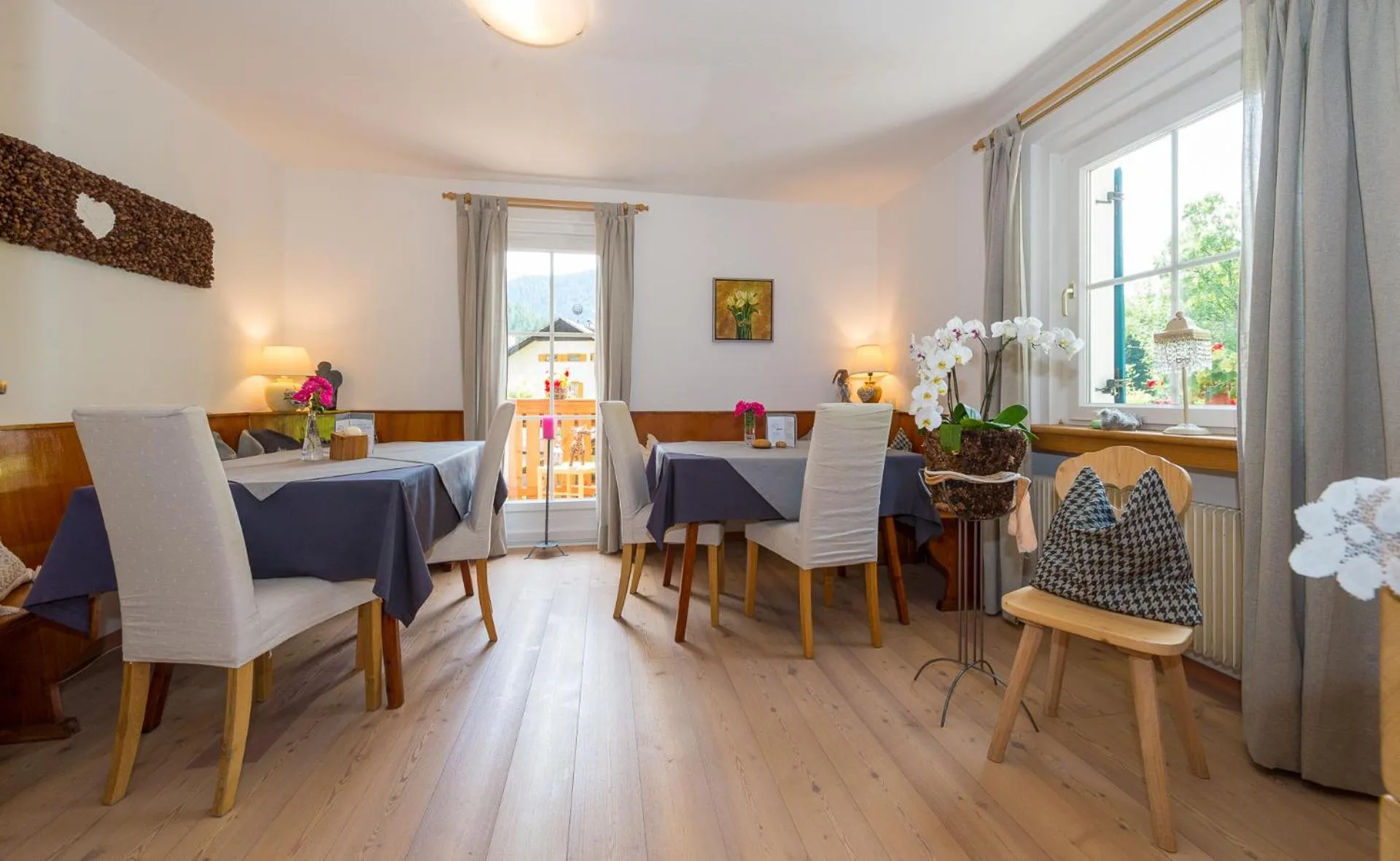 Dining area in Haus Claudia B&B