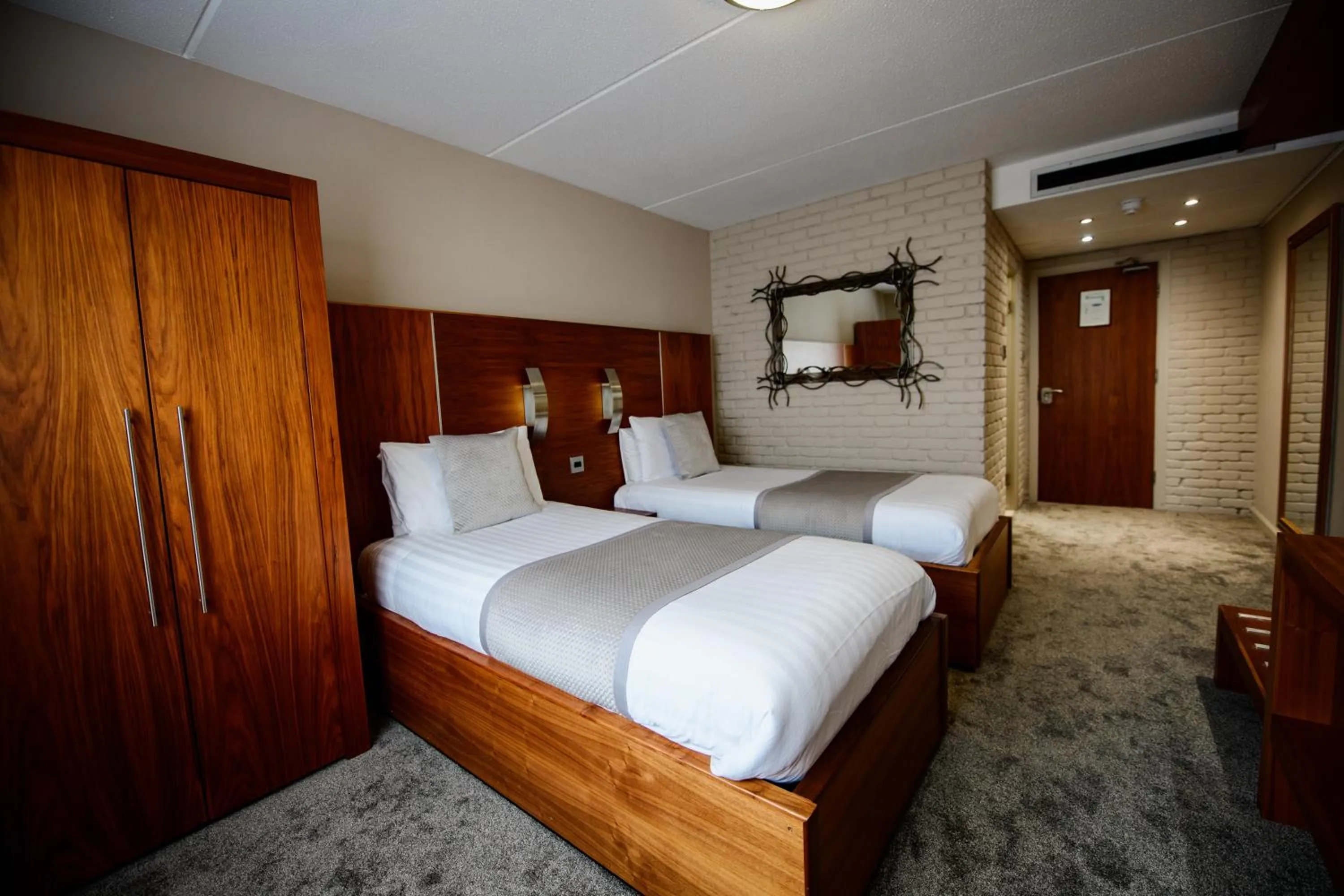 Bed in The Crown Hotel Bawtry-Doncaster