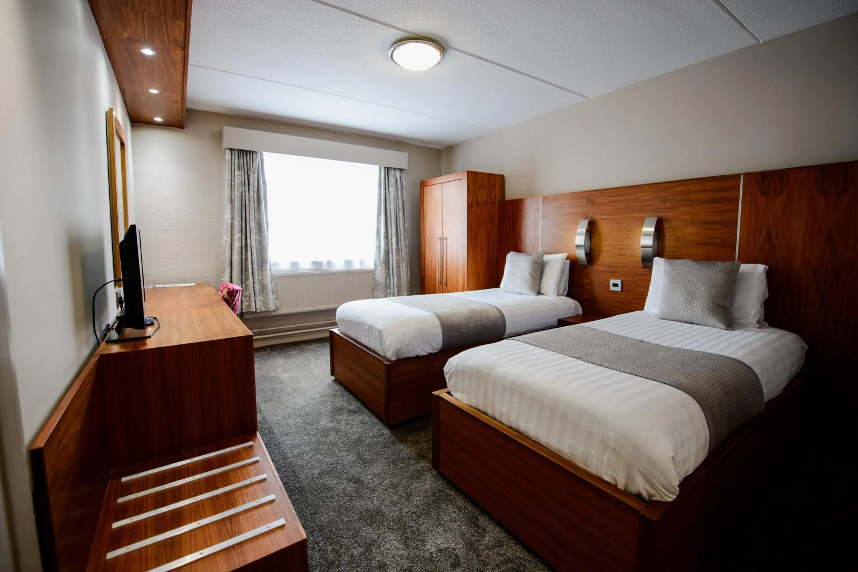 Bed in The Crown Hotel Bawtry-Doncaster