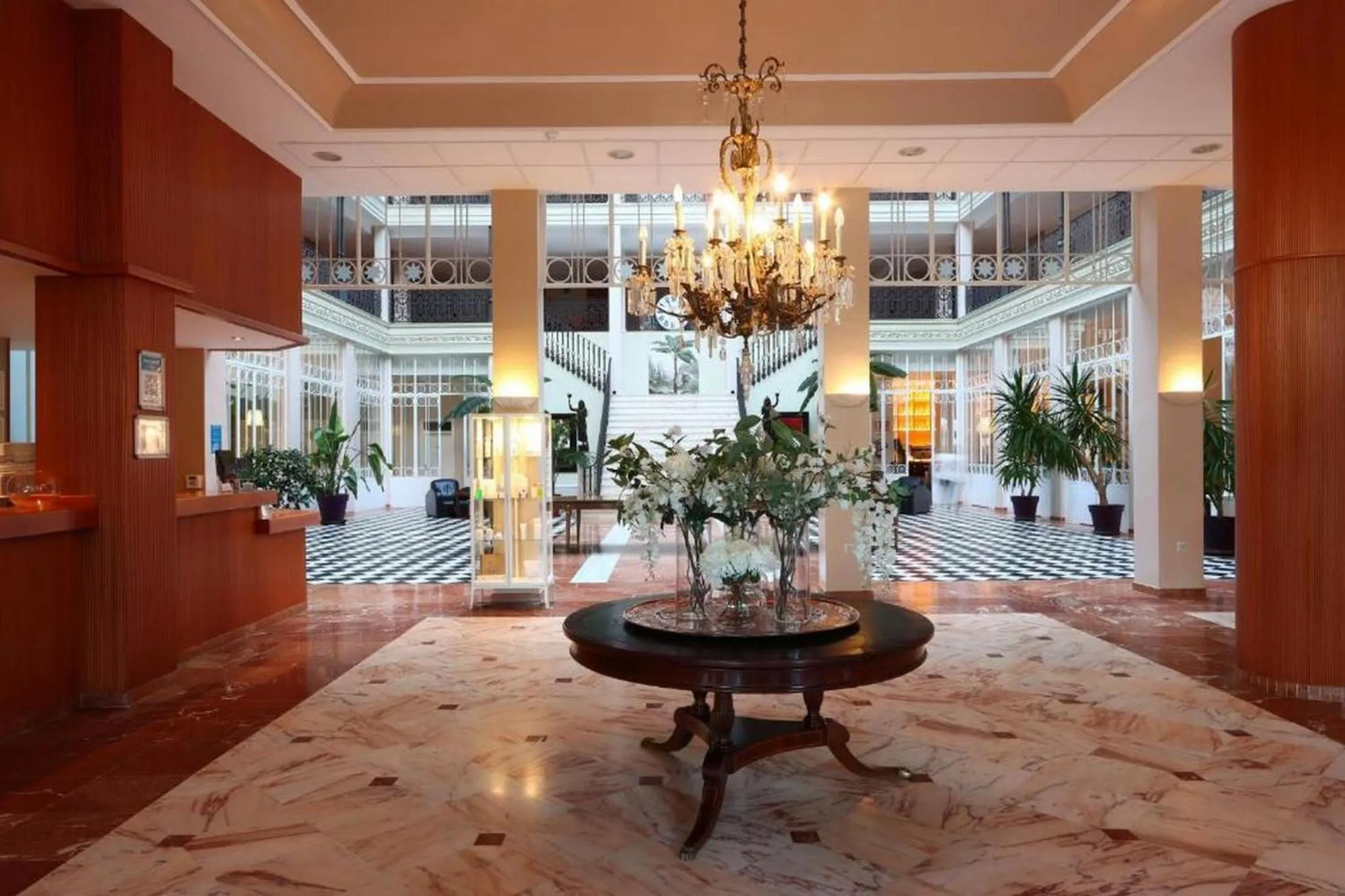 Gran Hotel Aqualange - Balneario de Alange