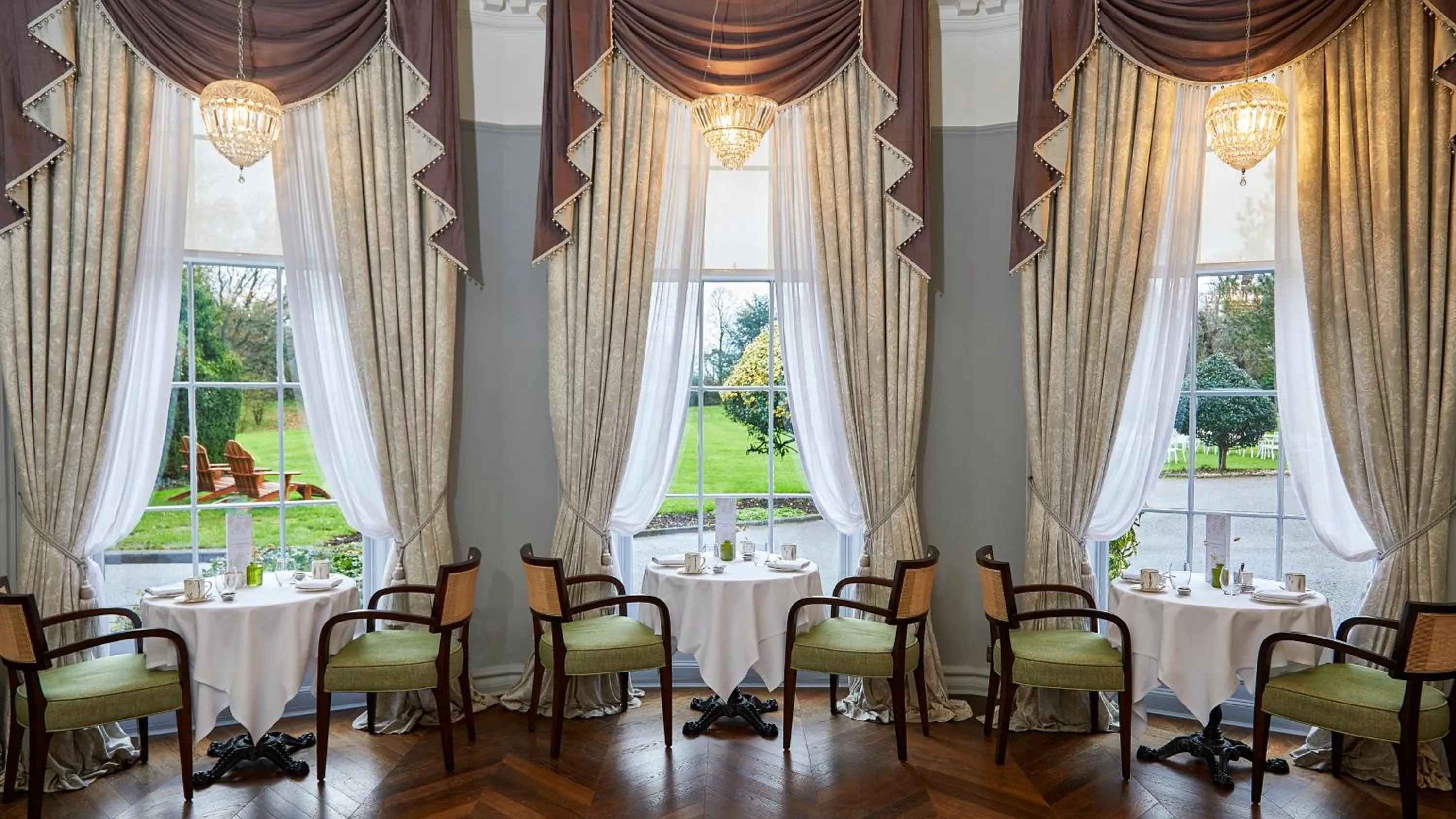 Restaurant/places to eat in Burnham Beeches Hotel & Spa