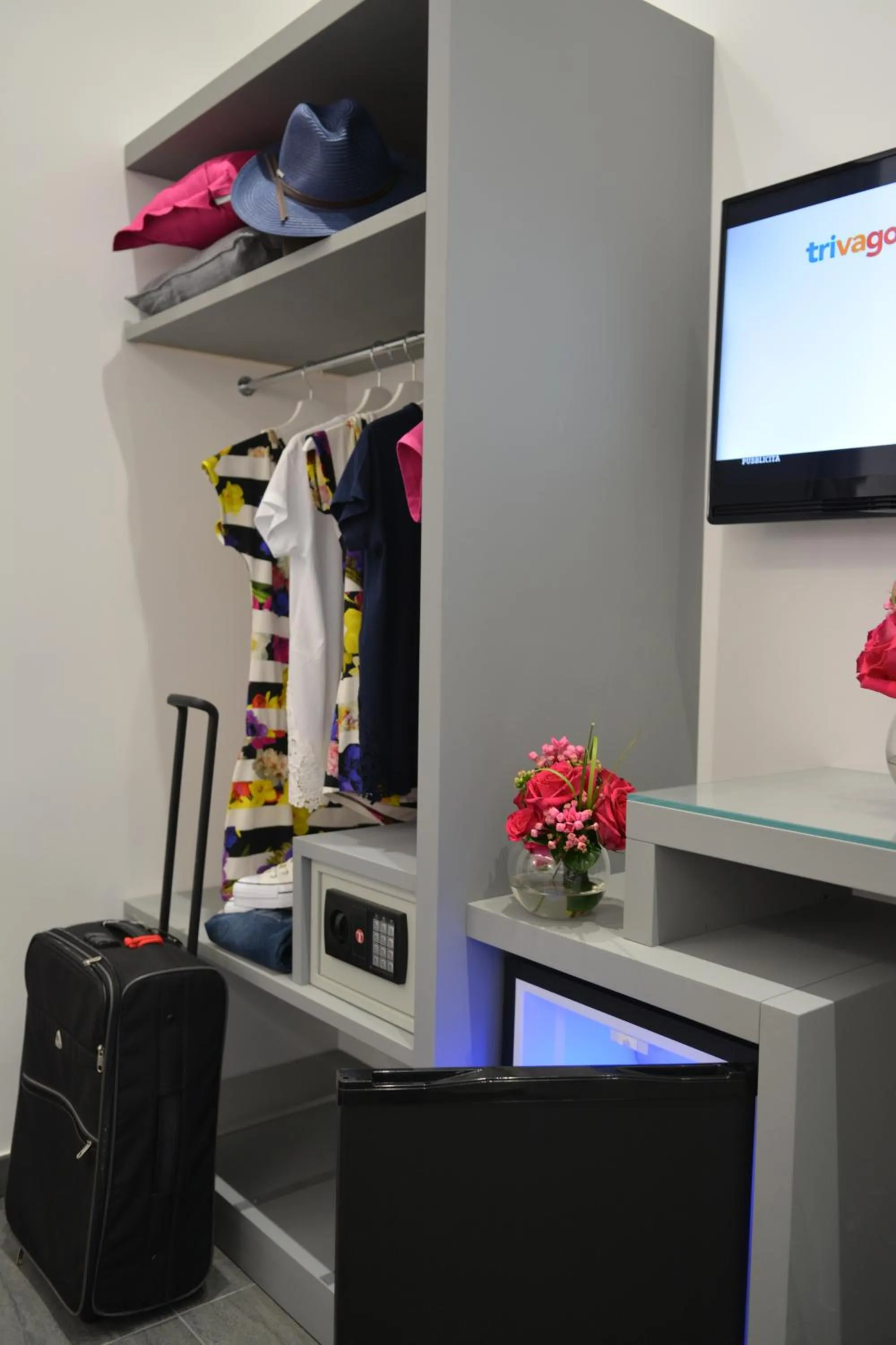 Photo of the whole room in Room 91-S. Peter