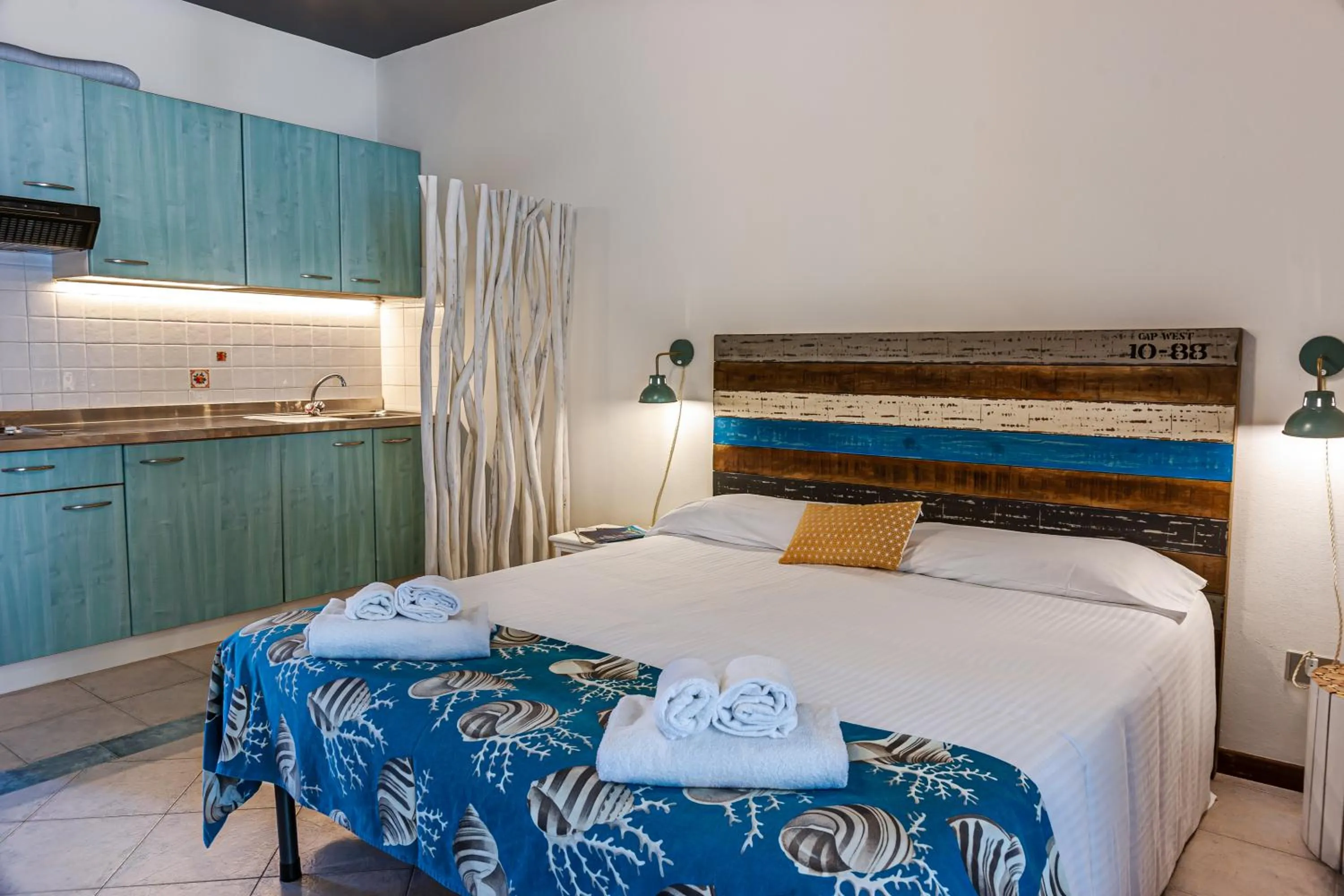 Bed in Oleandri Suite Hotel