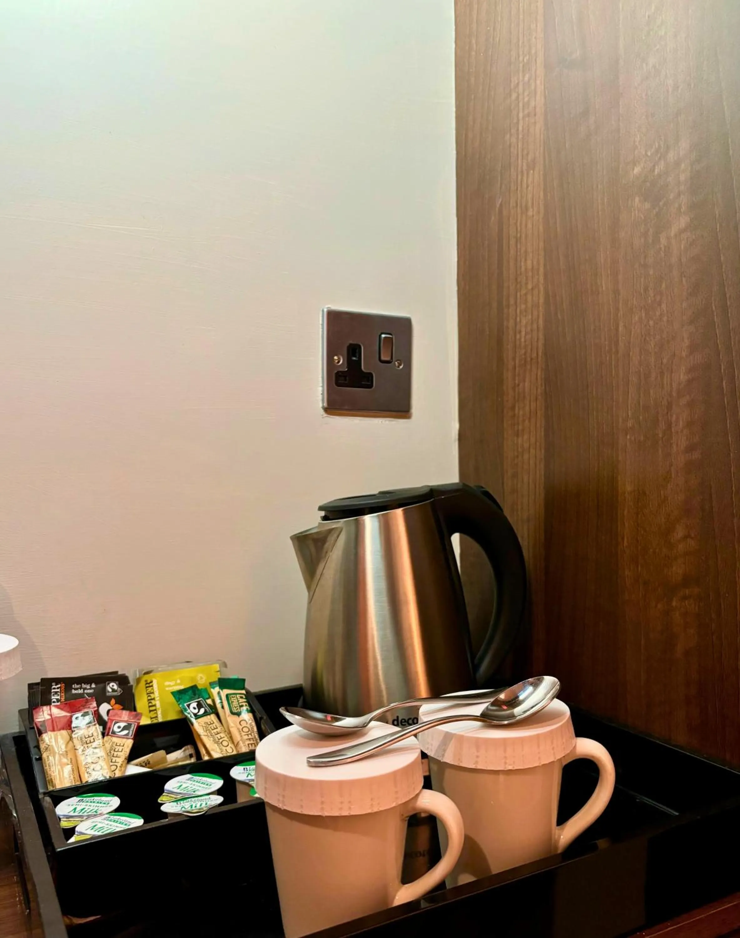 Coffee/tea facilities in DoubleTree by Hilton Chester