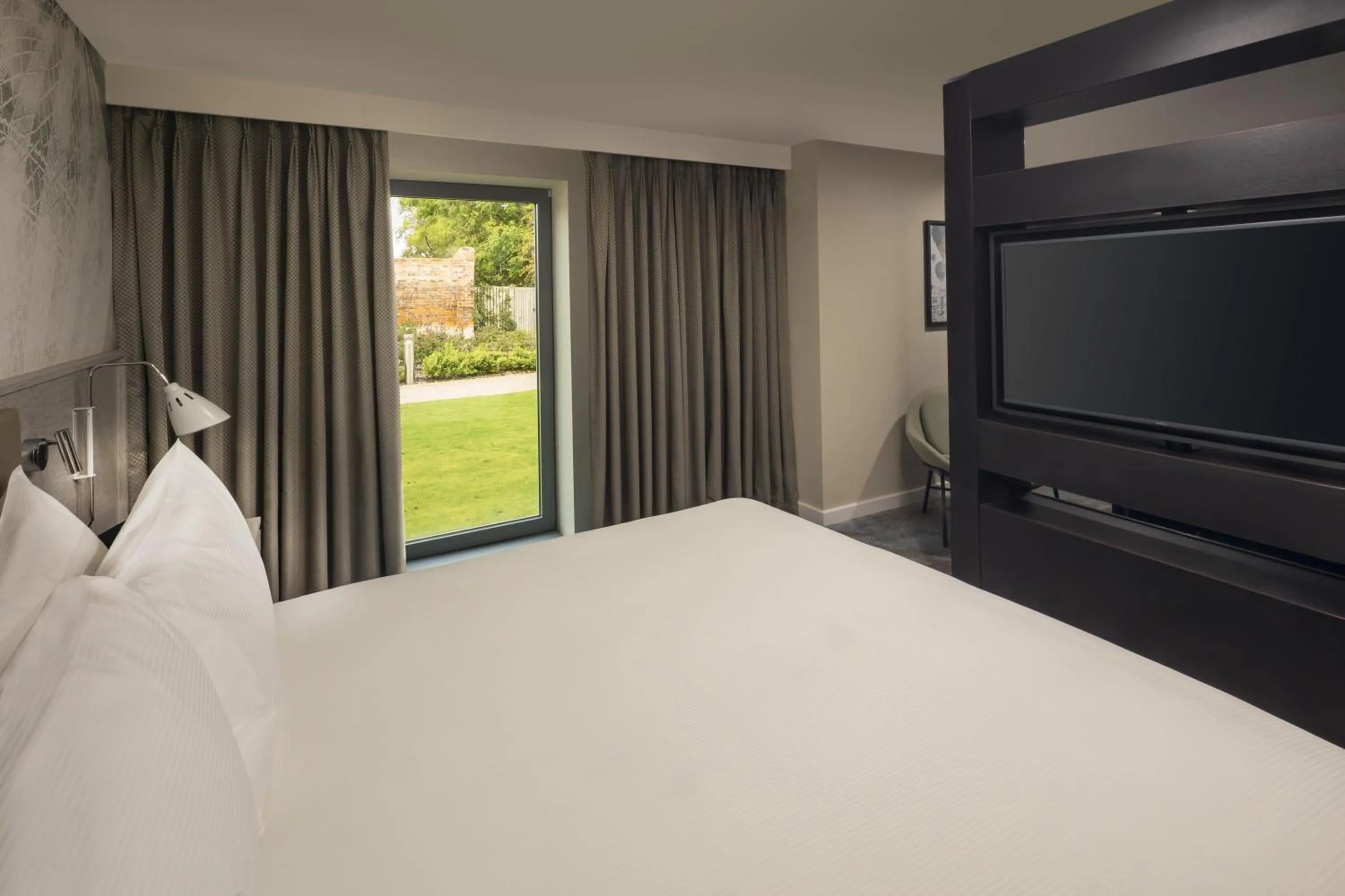 Bed in DoubleTree by Hilton Chester